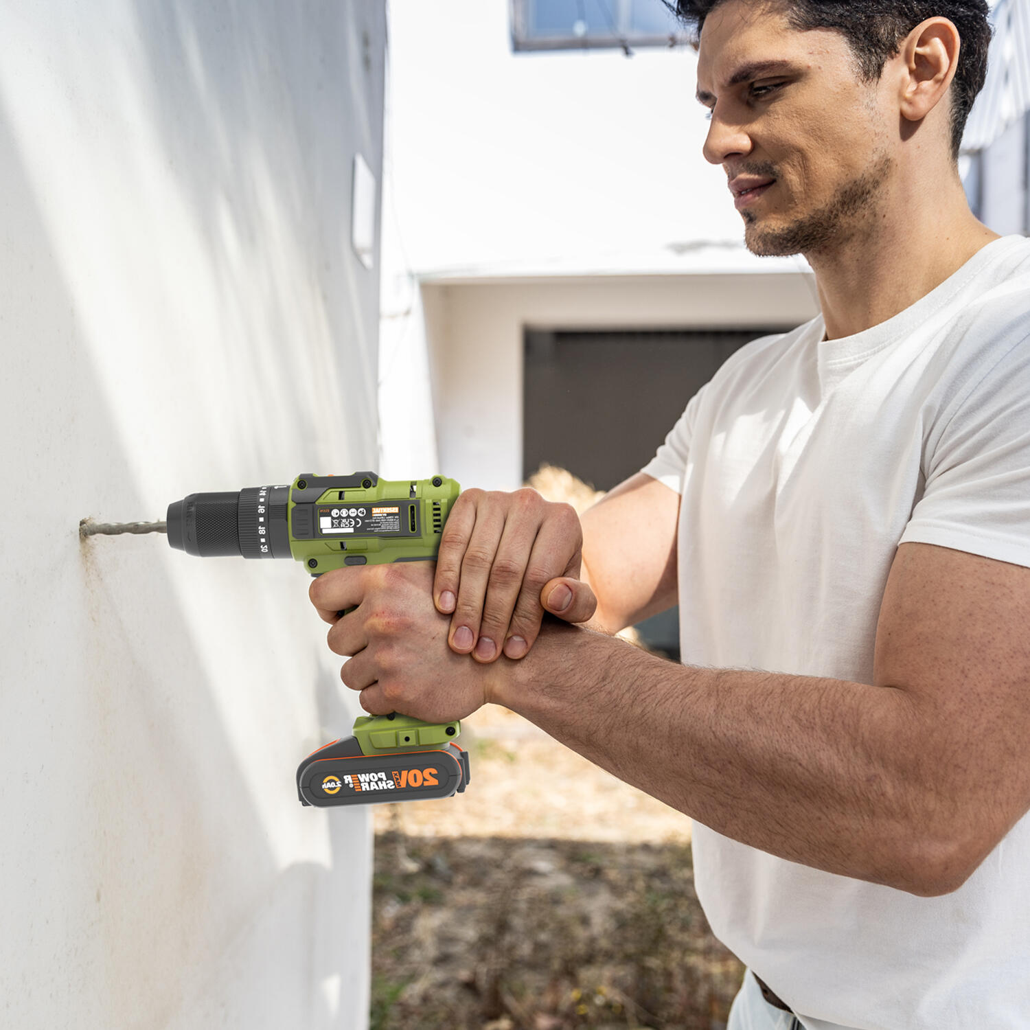 Compacte et légère, facile à prendre en main - 5