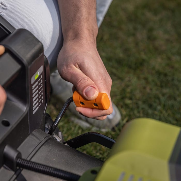 Une tonte précise et efficace sur toute la pelouse