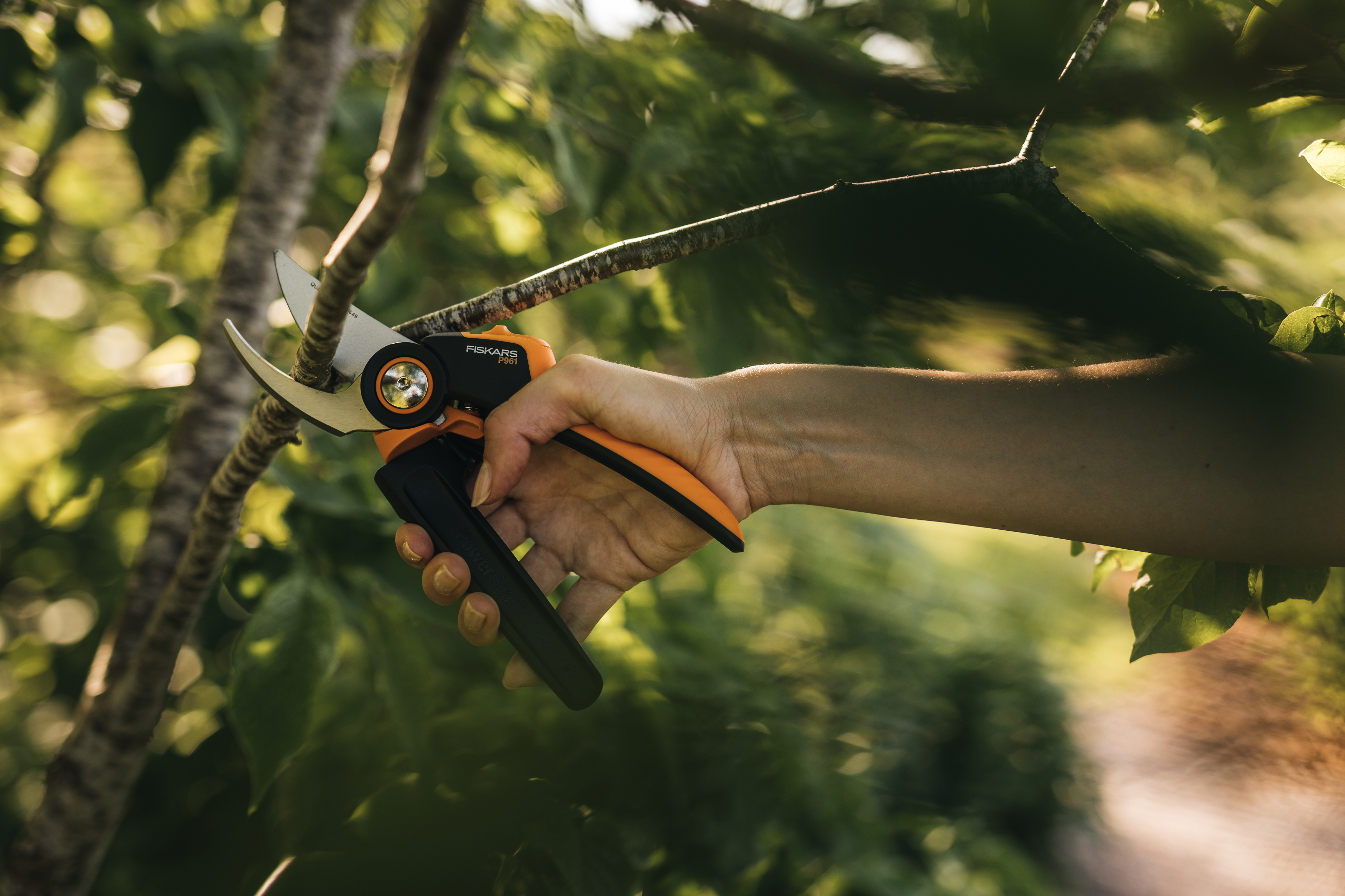 Sekator nożycowy do kwiatów i gałęzi Fiskars P961 Powergear - 6