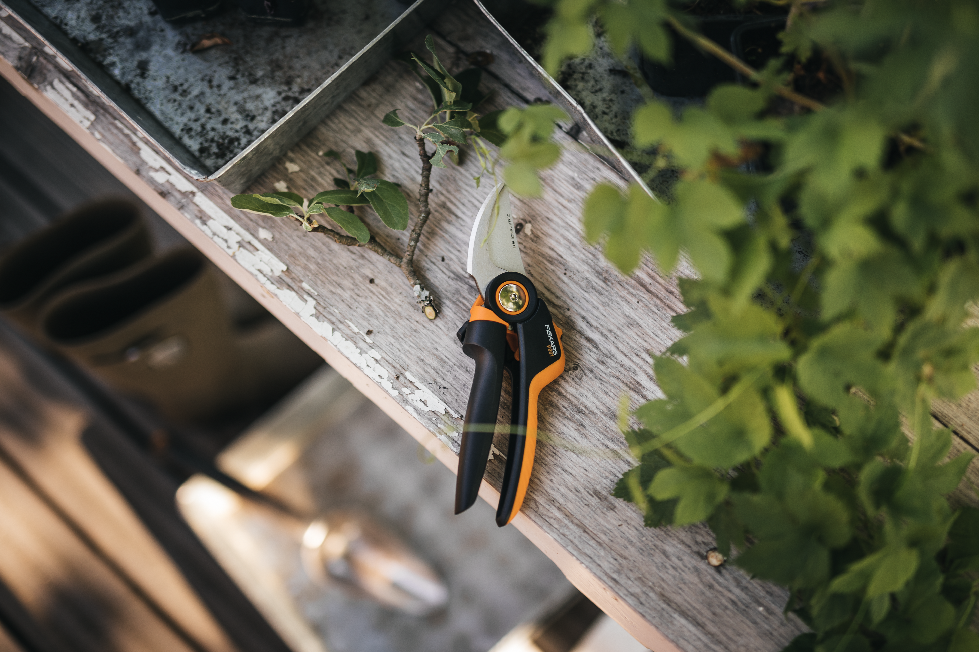 Sekator nożycowy do kwiatów i gałęzi Fiskars P961 Powergear - 4