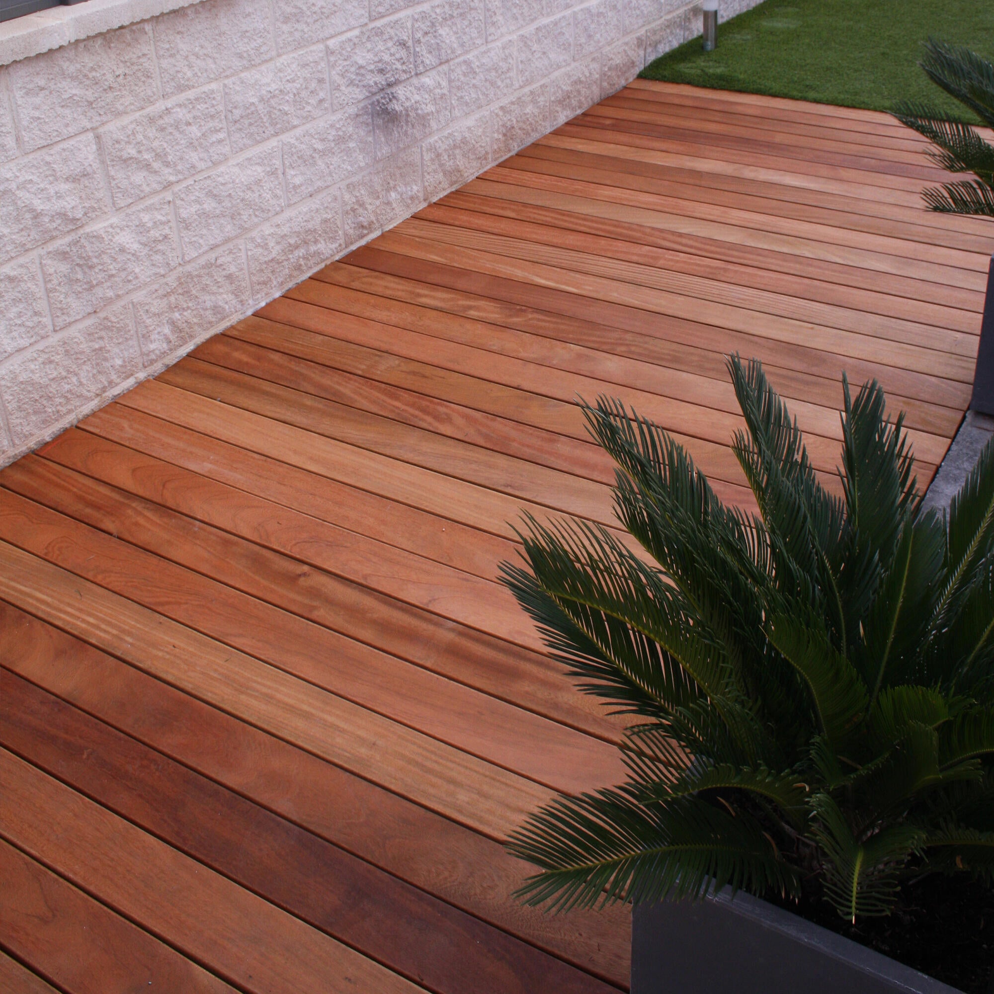 Pack 4 rastreles de madera tropical tali de 6 x 225 cm y 38mm de espesor