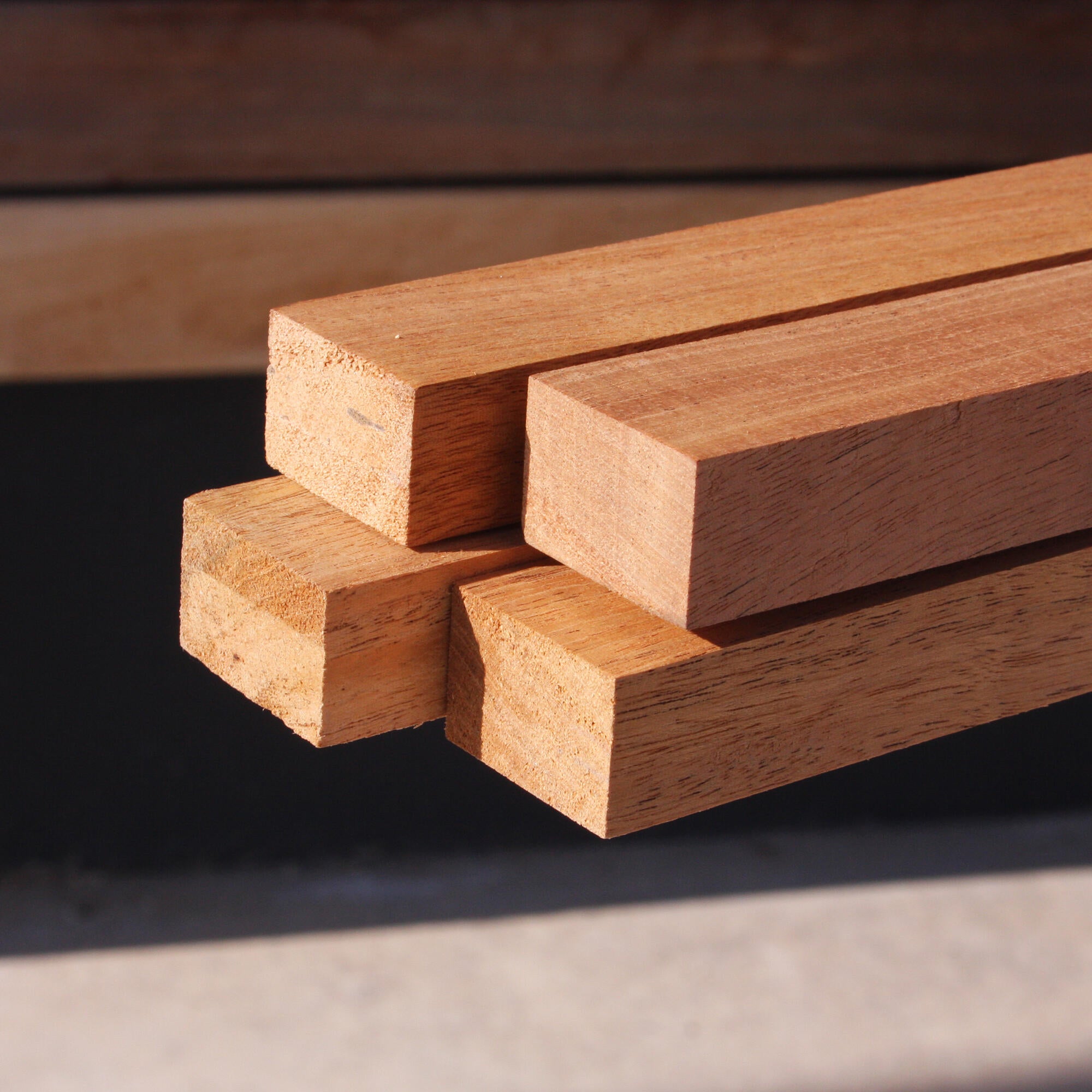 Pack de 4 rastrel revestimiento de madera tropical 2200x20x30 mm ...