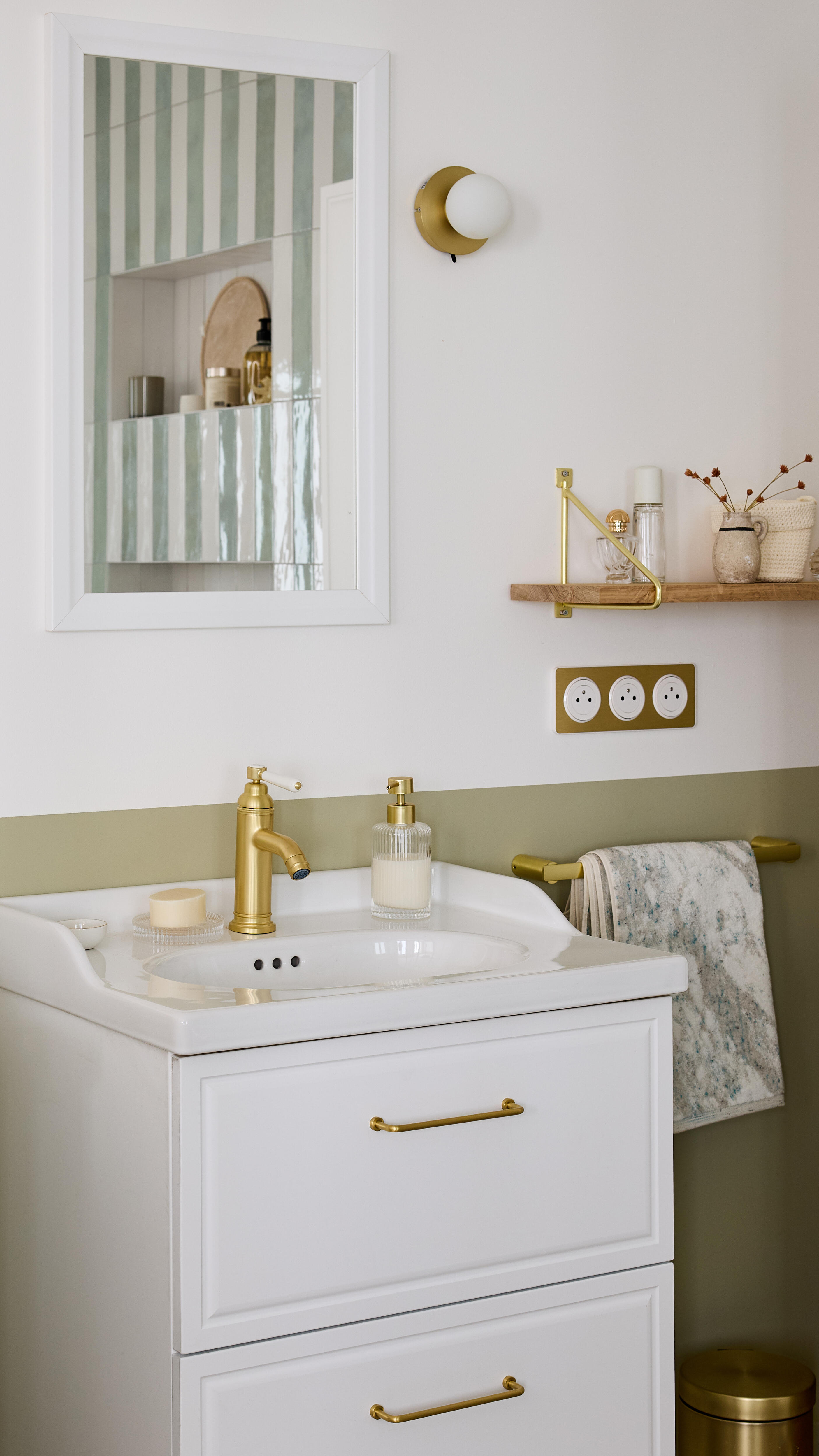 Plan simple vasque Céramique Charm l.61.8 x P.49.7 x h.19.8 cm/vidage inclus - 6