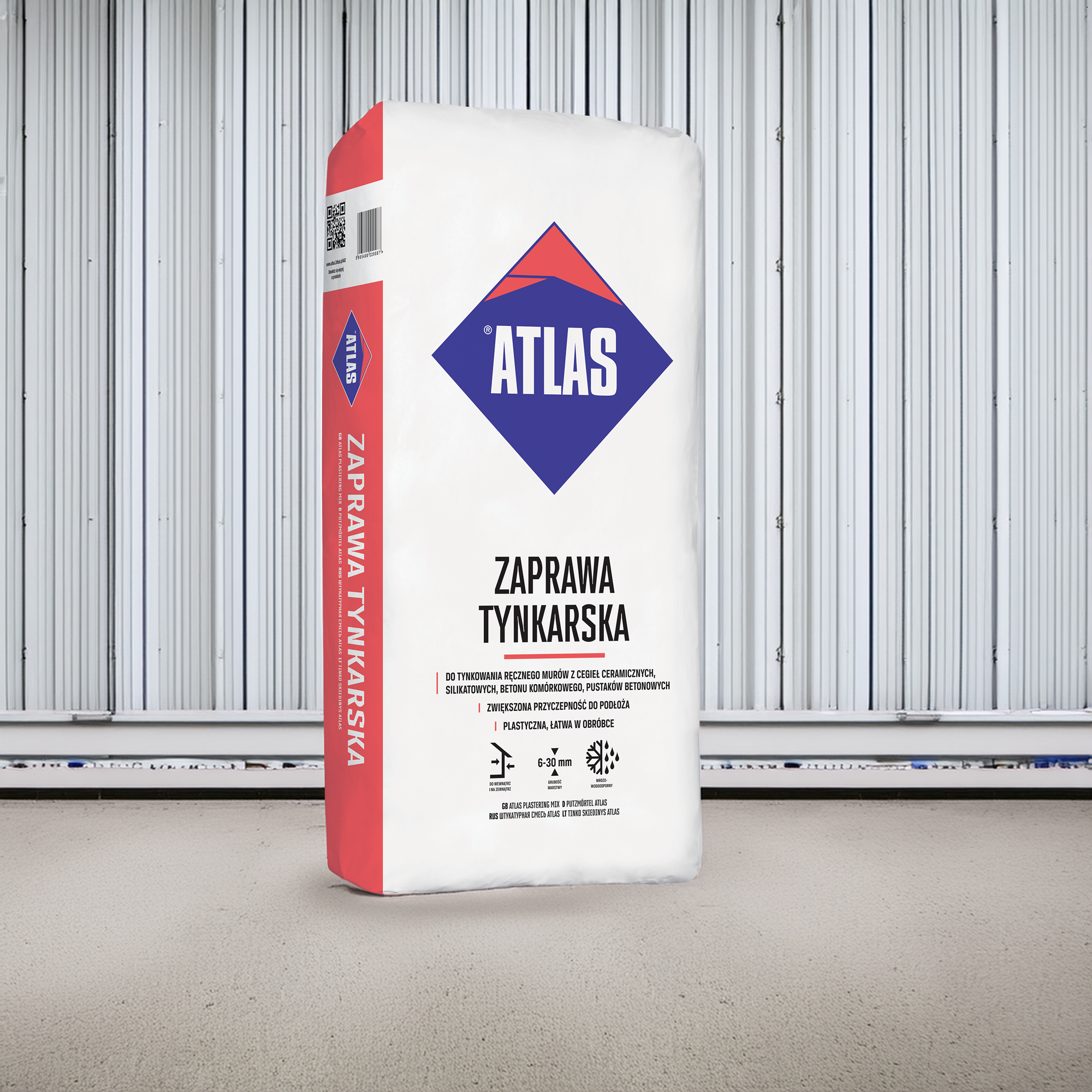 Worek zaprawy tynkarskiej Atlas.