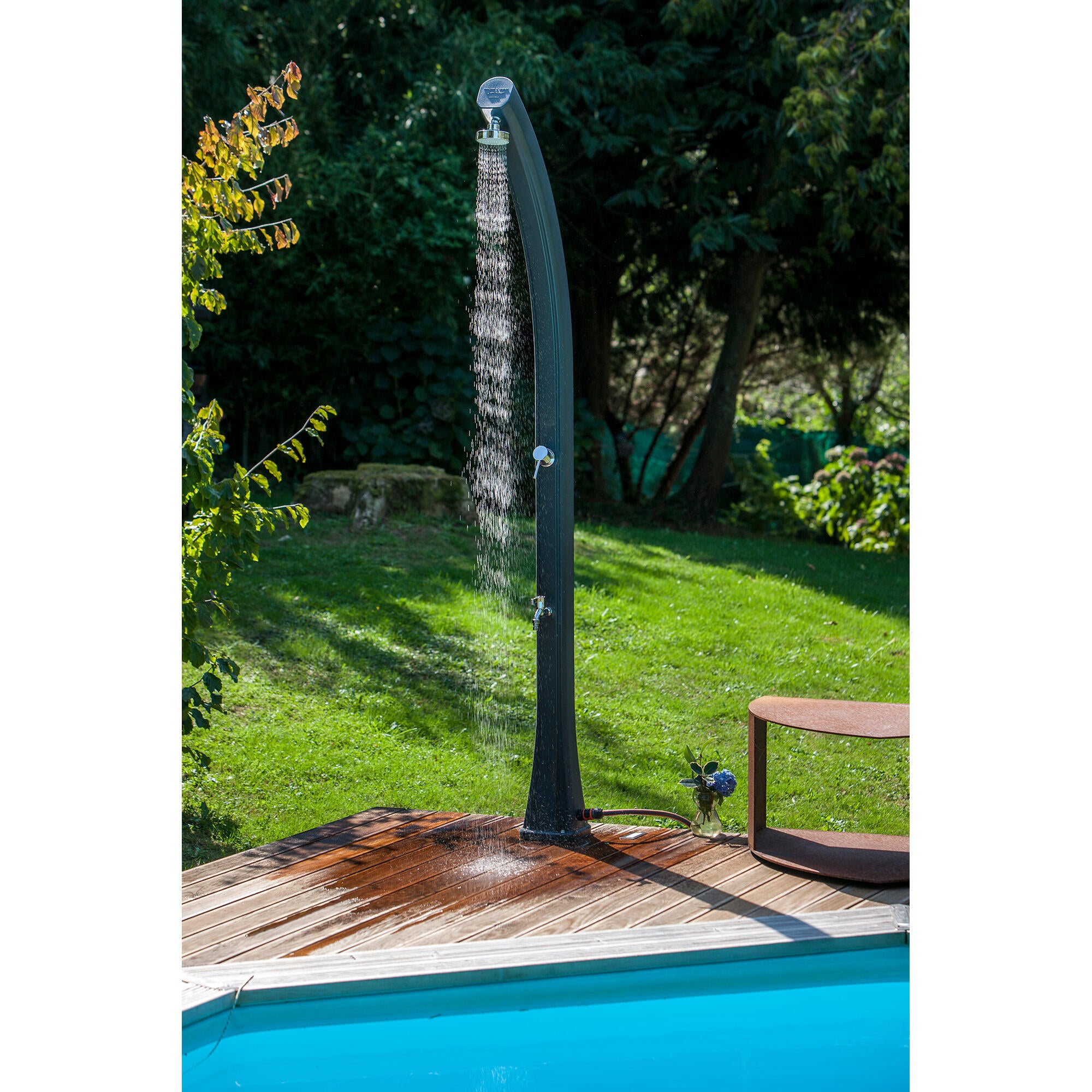 Ducha solar GRE de PVC de 25 L con lavapiés - 4