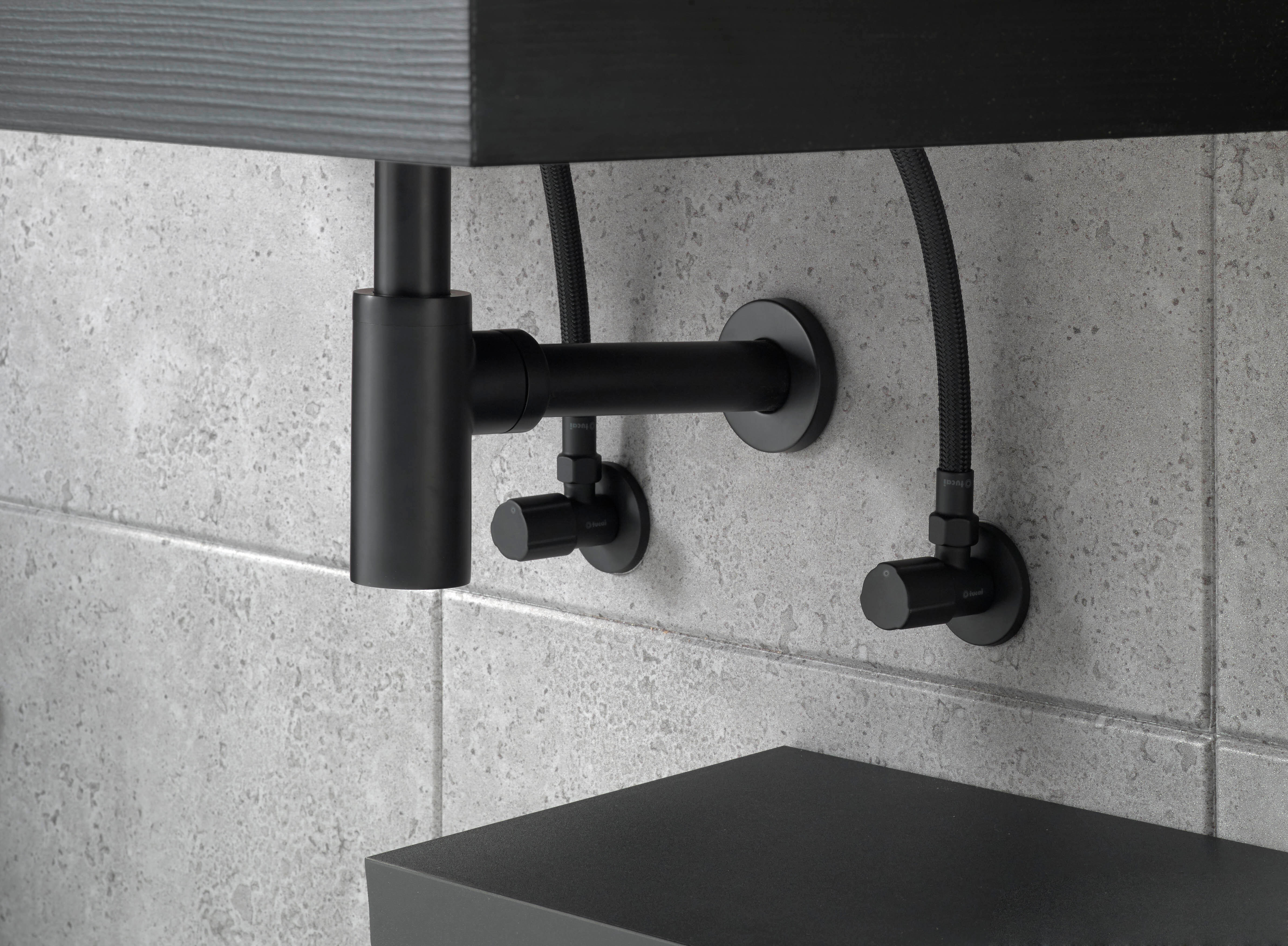 Llave Escuadra Deco Negro Tucai M1/2 -M3/8 - 2
