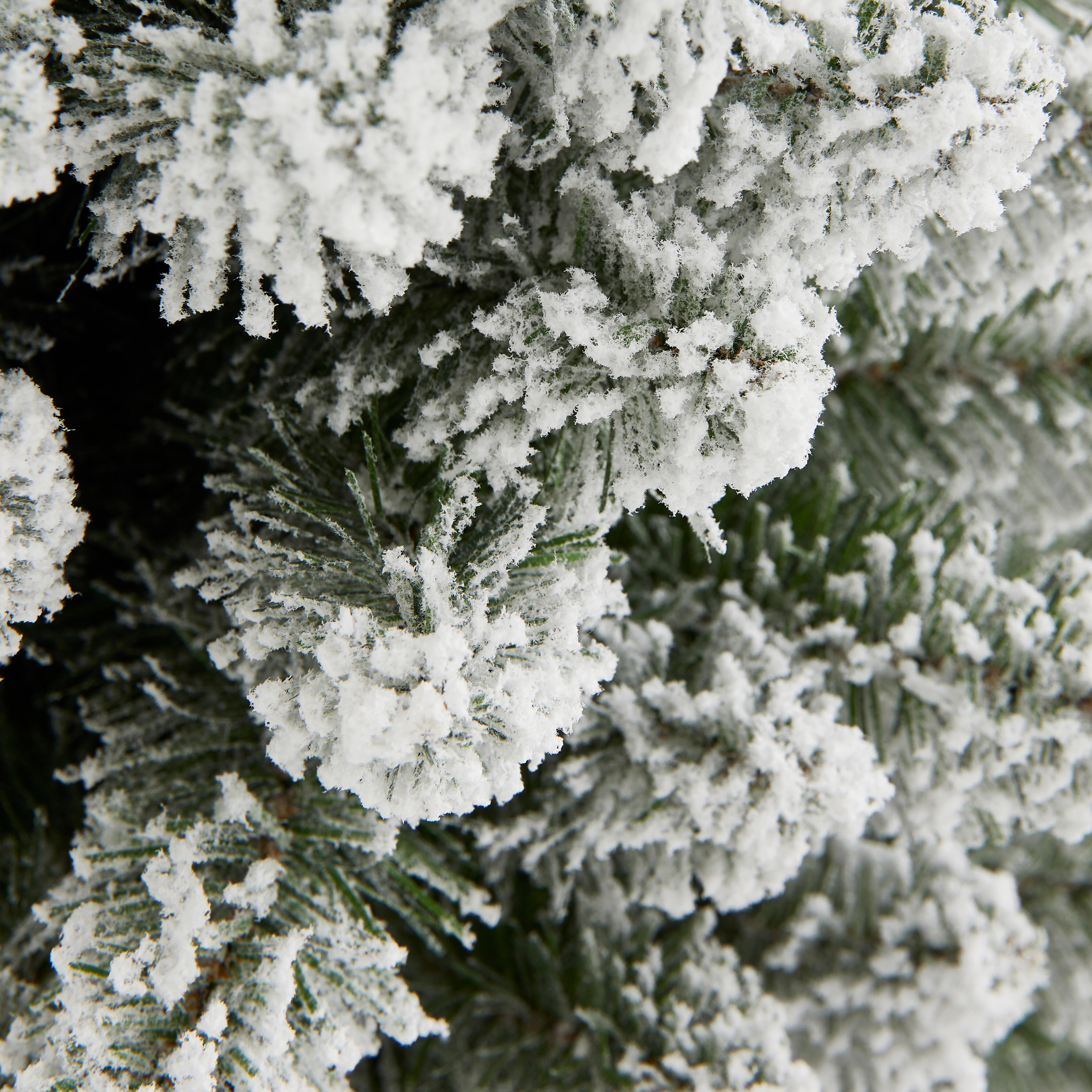 Árbol de Navidad Slim Oulanka nevado verde de 150 cm de alto - 3