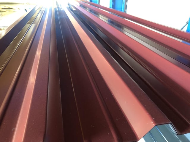 PLACA ACERO LACADO TRAPEZOIDAL ROJO 6X1.1M