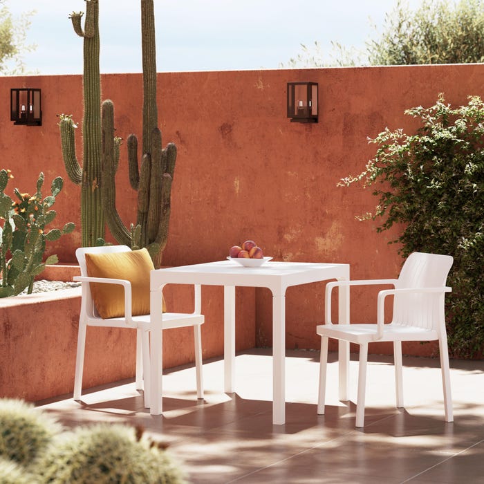 Mesa de jardín de comedor de polipropileno Máster blanco de 70x85x70 cm