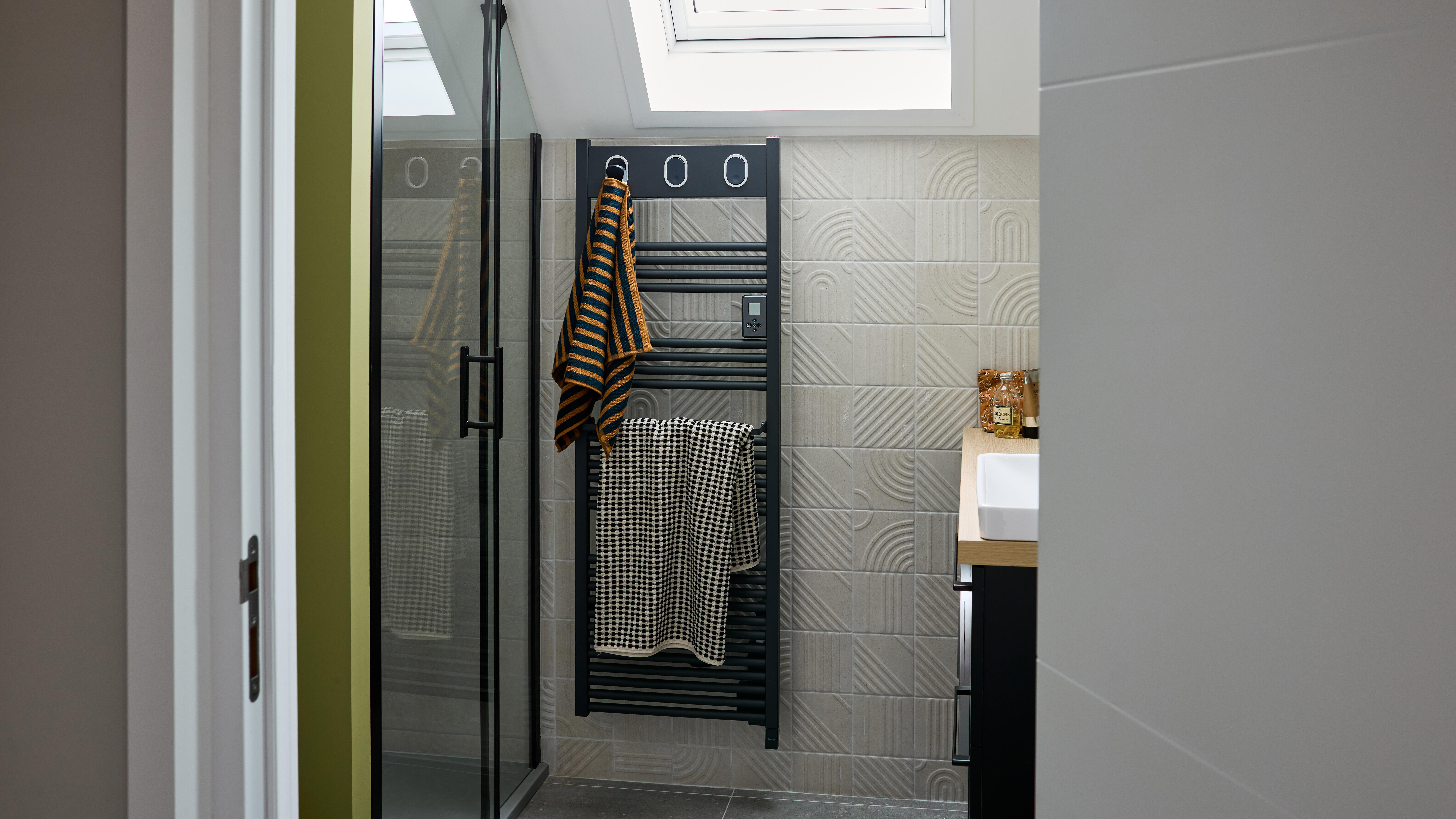 Sèche-serviettes électrique soufflant MARAPI TACTILE SAUTER 1500W anthracite - 3