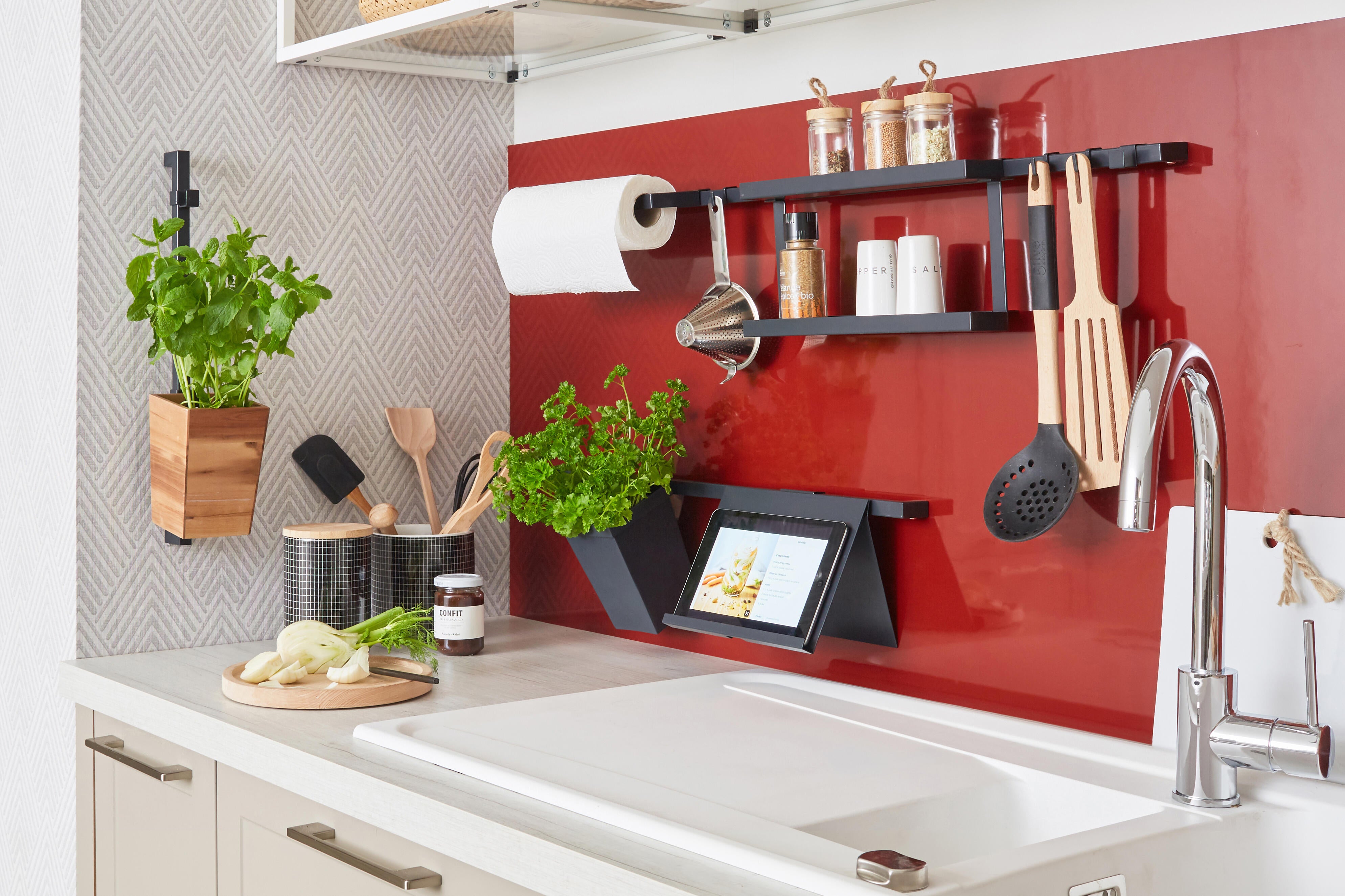 Staffa per barra a muro per accessori cucina gancio nero P 8.75 cm - 19