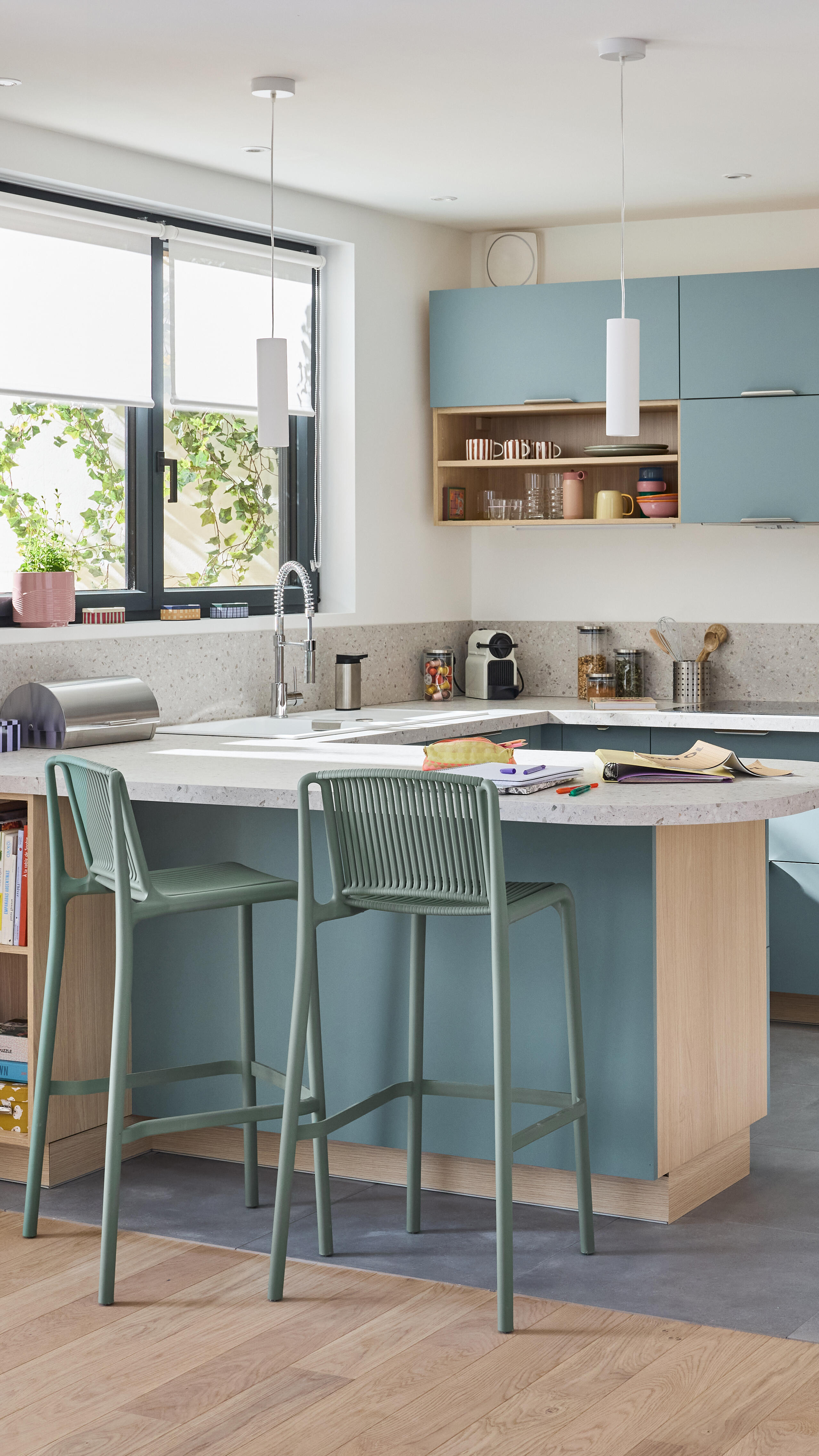Torneira de bancada cano alto escovado em níquel cromada Delinia Tomas - 16