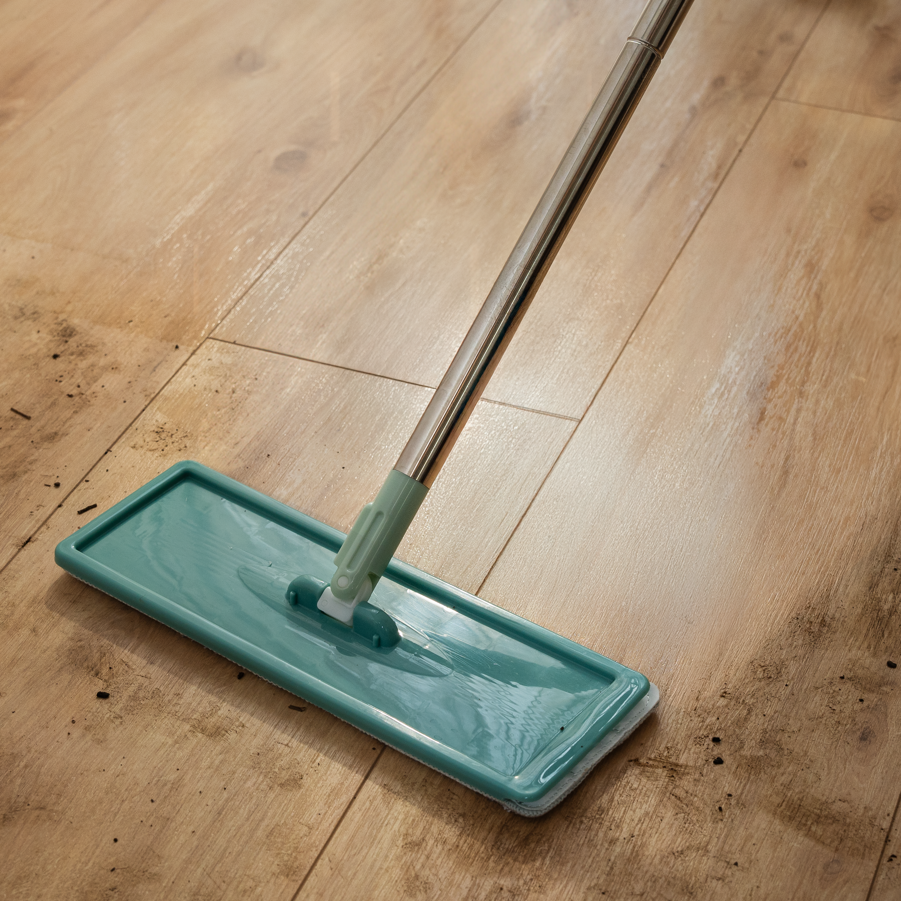 Jabón limpiador para suelos de parquet IMPACT 1l - 2