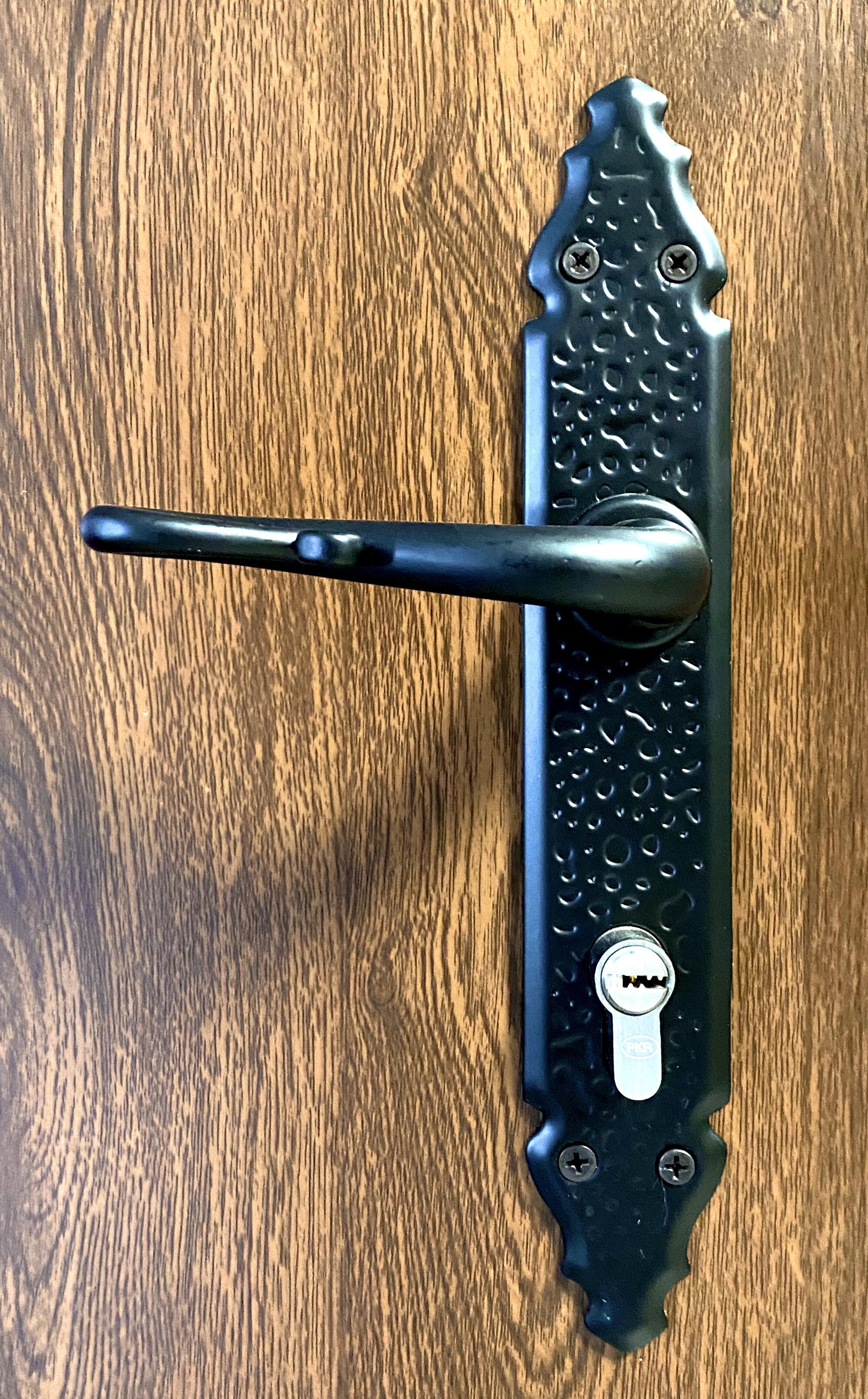 PUERTA ENTRADA RESIDENCIAL METAL RUSTICA PVC NOGAL 80 CM DERECHA - 4