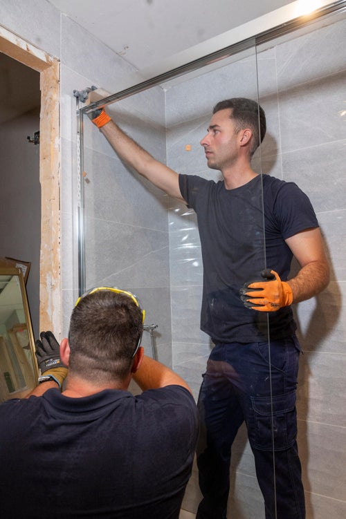 Instalación Profesional de Mamparas de Ducha: Técnicas y Consejos Expertos