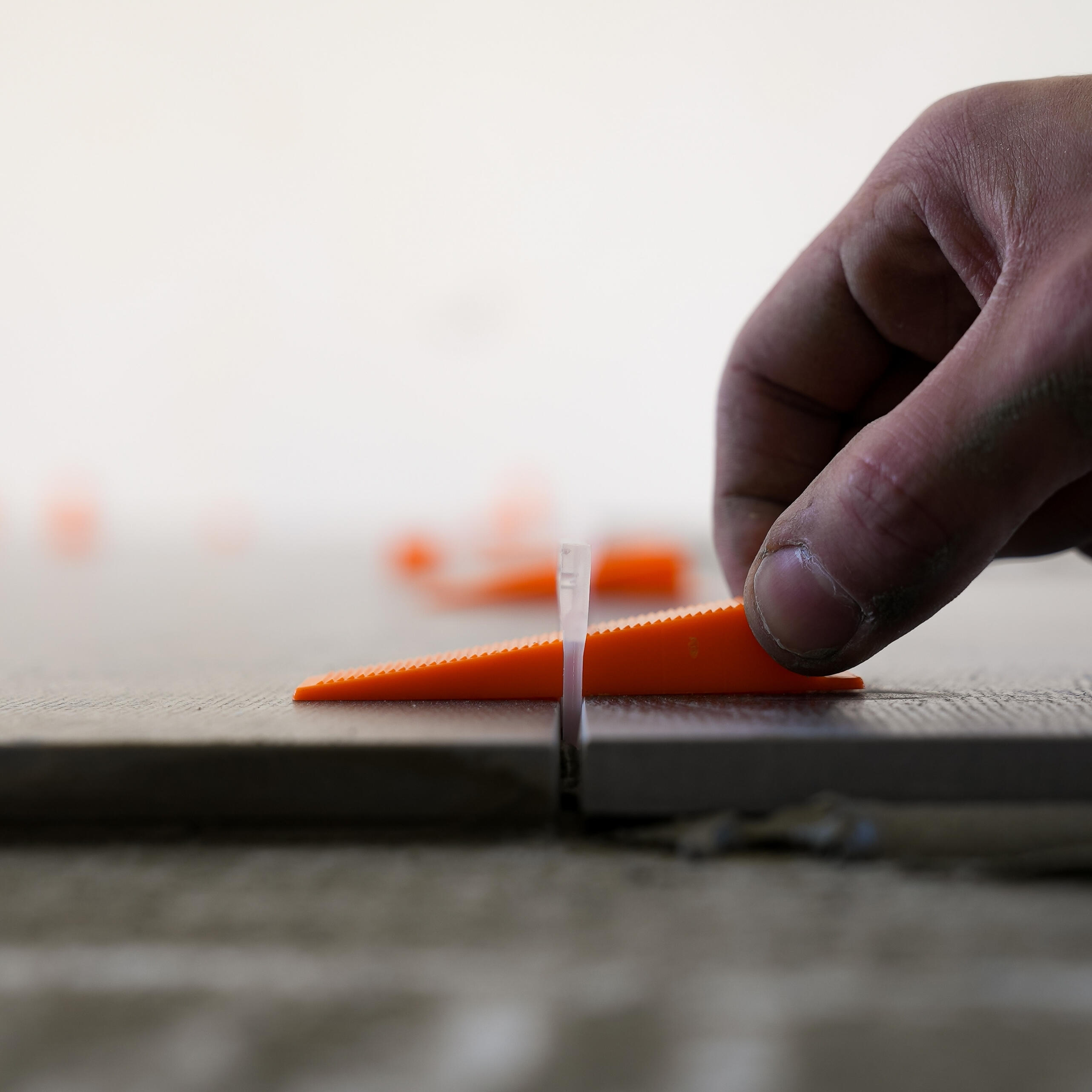 Croisillons autonivelants et cales pour carrelage Ep.3 mm - LEVELIT (seau de 250) - 4