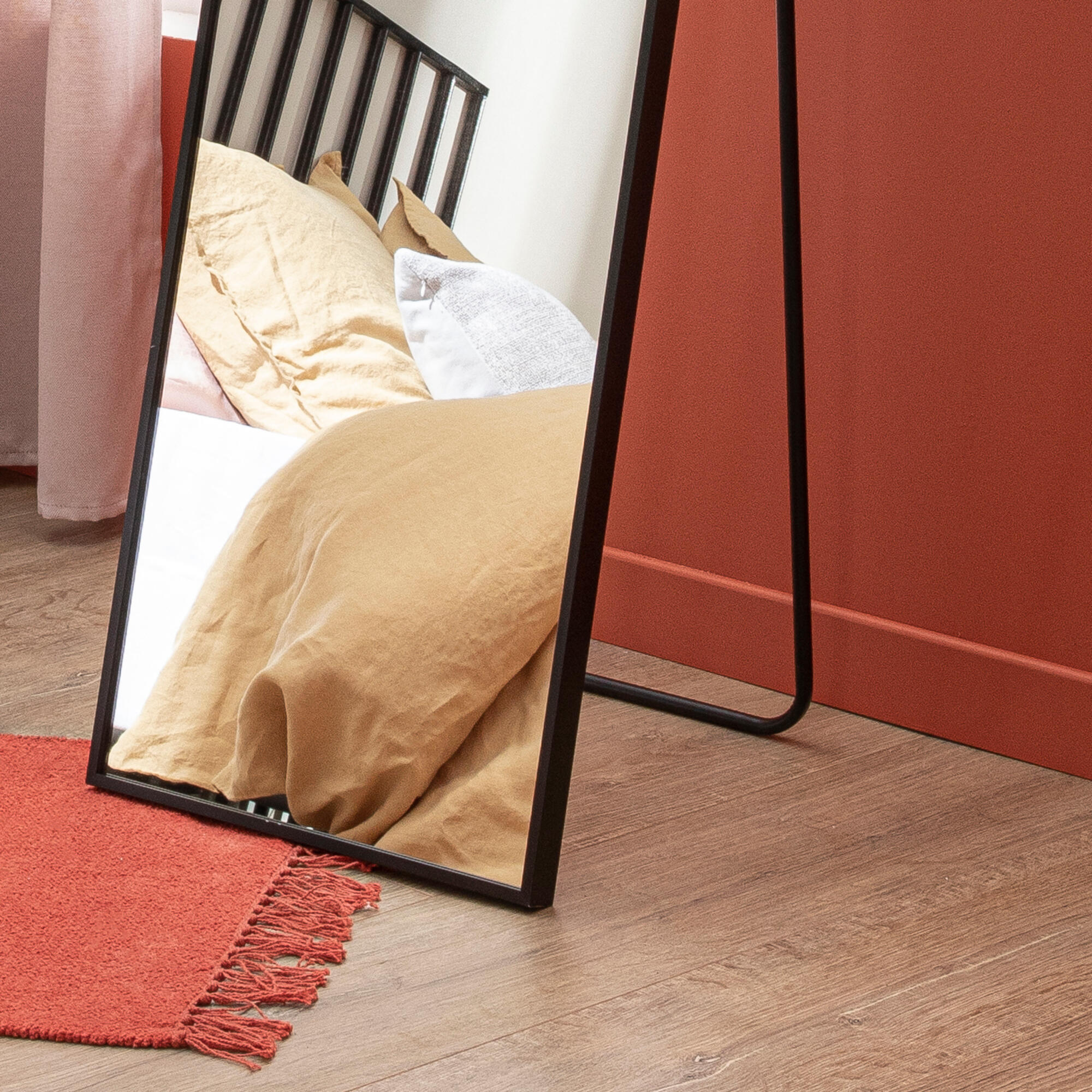 84466842
Lustro stojące Psyche czarne 35 x 151.5 cm Inspire - 2