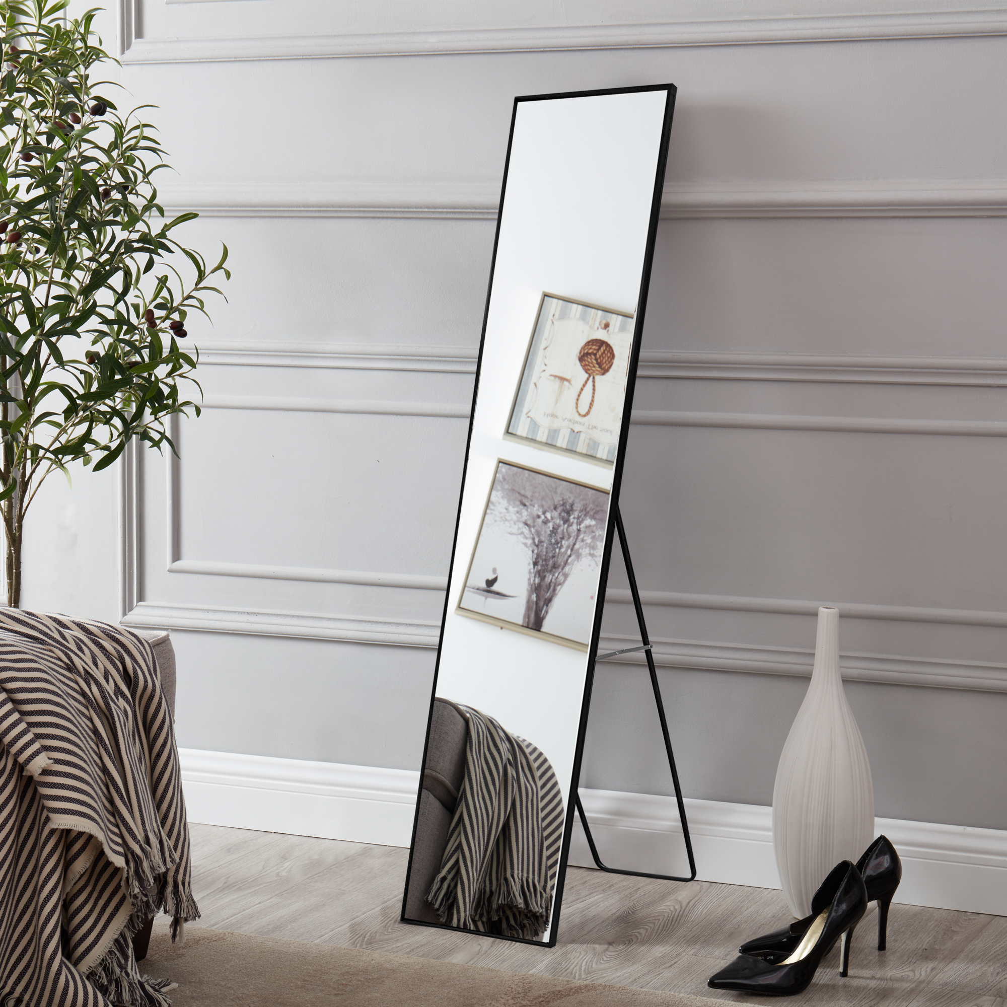 84466842
Lustro stojące Psyche czarne 35 x 151.5 cm Inspire - 1