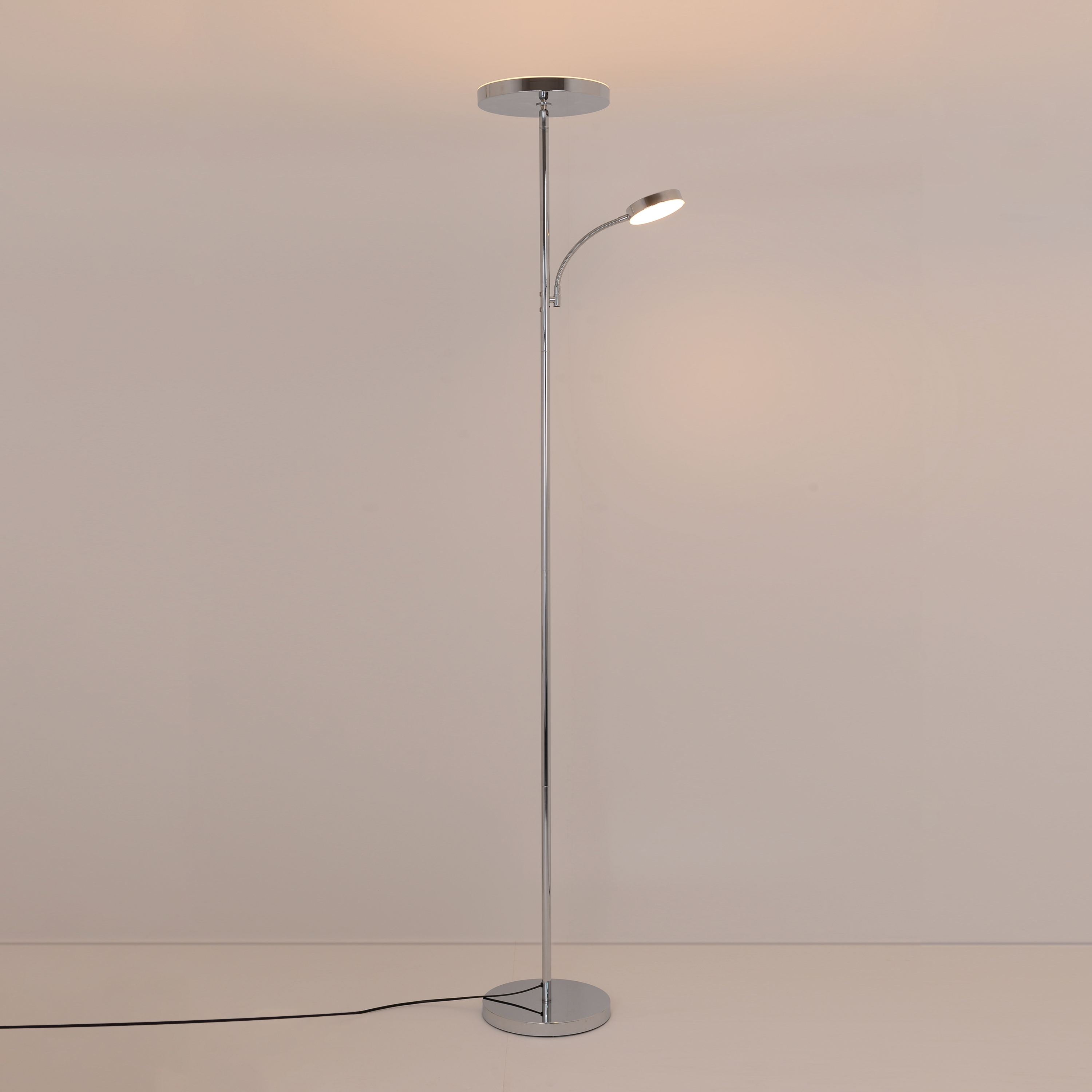 Lámpara de pie con luz de lectura inspire