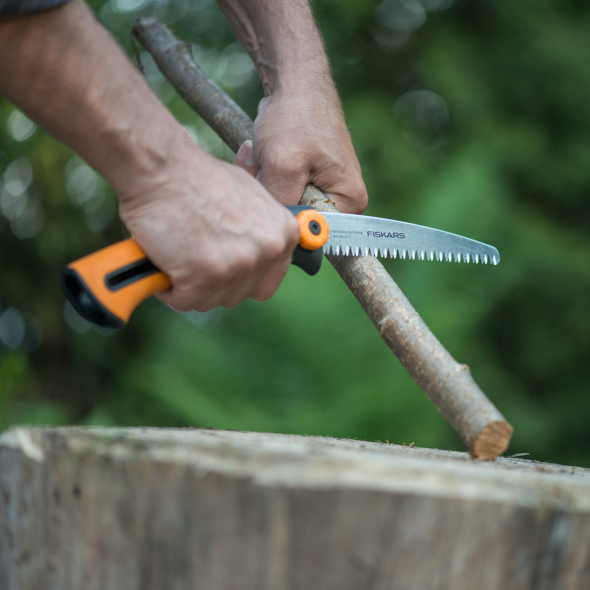 Scie de jardin à lame rétractable FISKARS Xtract™ SW73 160mm - 3