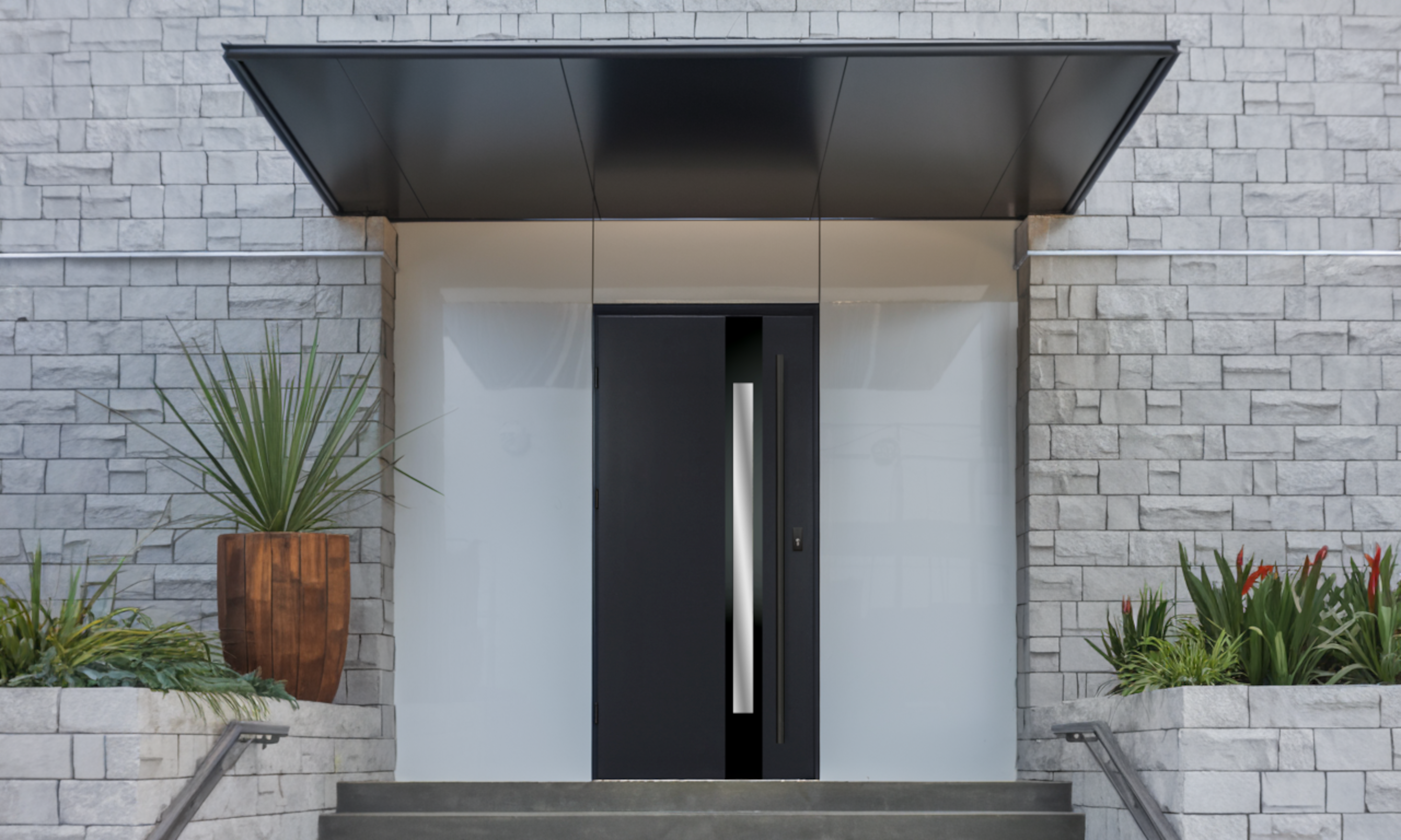 Drzwi stalowe zewnętrzne wejściowe Supreme 68 AN antracytowe 90 prawe O.K.DOORS