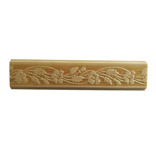 Asta rettangolare in pino scolpito decoro festone floreale 1000 x 44 x 6 mm