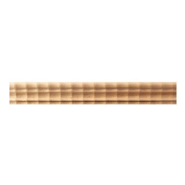 Asta rettangolare in faggio scolpito decoro guilloché 1000 x 15 x 9 mm