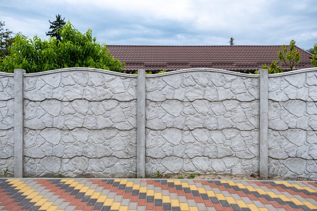 Jak zabezpieczyć mur przed wodą?