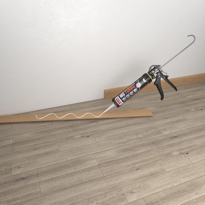 ms turbo Soudal Obramat pegado rodapies