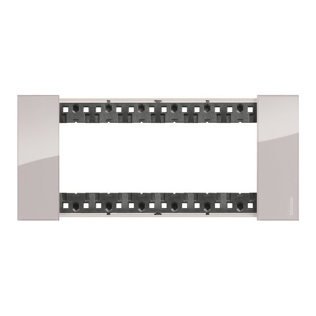 Placca 6 moduli serie Living Now BTICINO in ABS grigio aura
