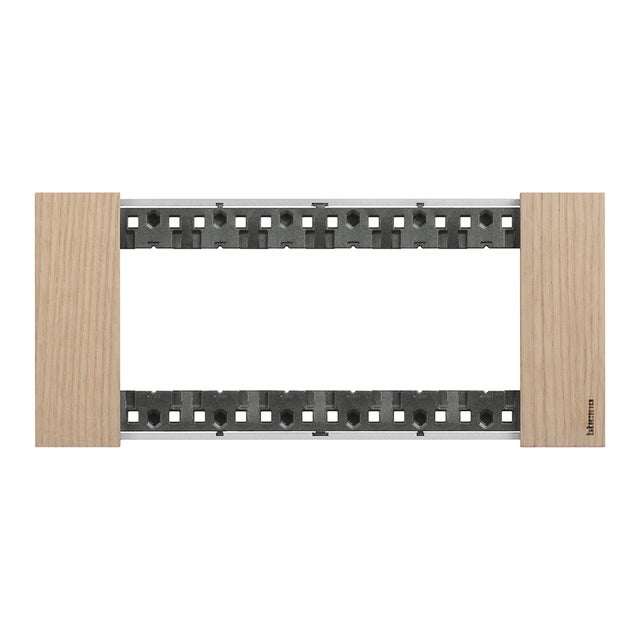 Placca 6 moduli serie Living Now BTICINO in Zama rovere