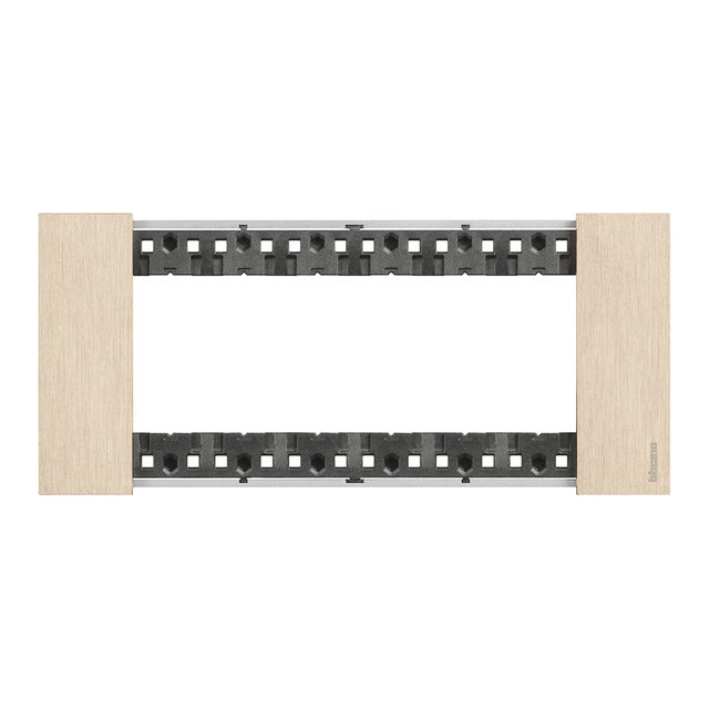 Placca 6 moduli serie Living Now BTICINO in Zama oro
