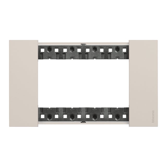 Placca 4 moduli serie Living Now BTICINO in ABS sabbia