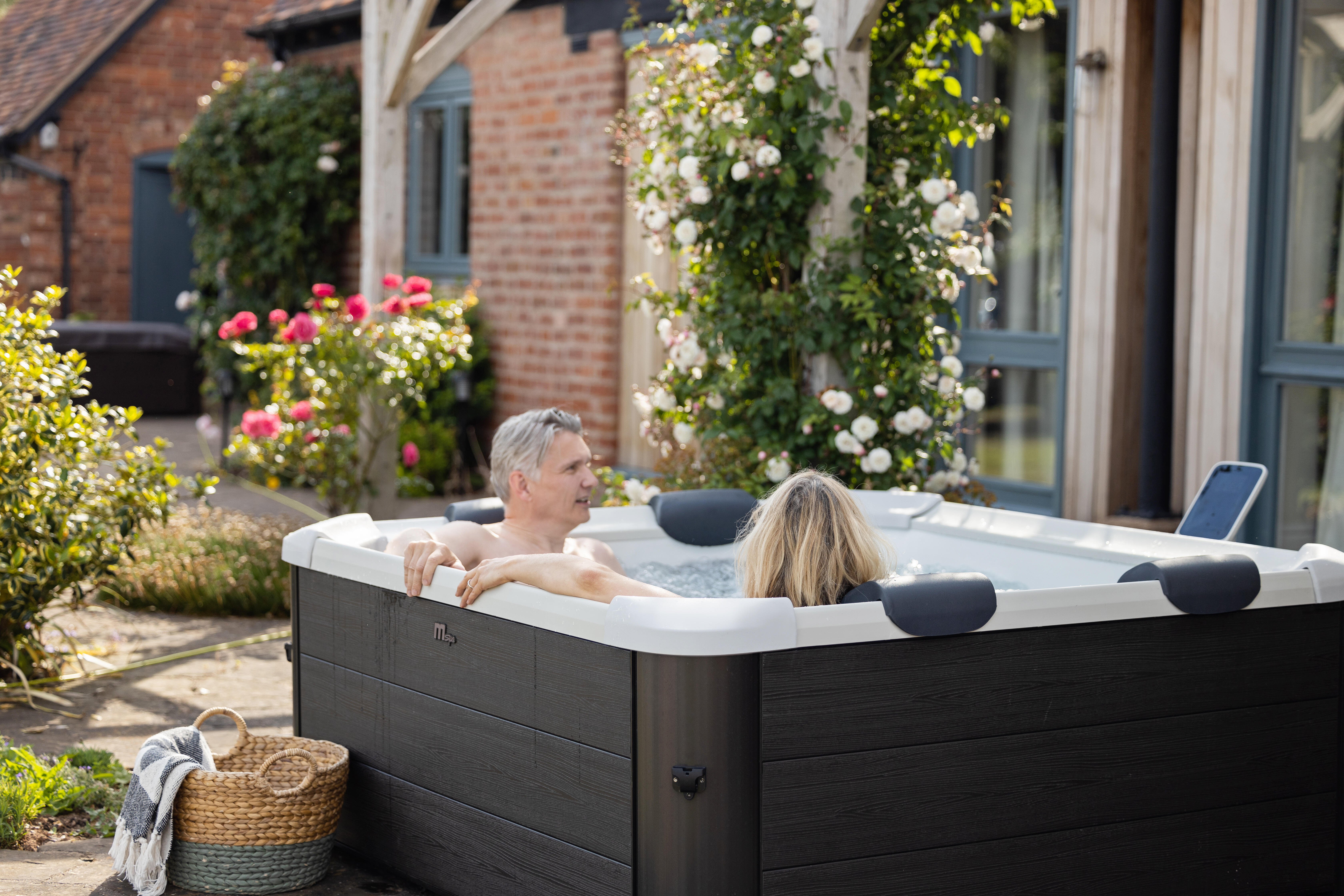 Spa de relax semirrígido OSLO PLUS de 180x180x65cm 4-6 pers | Leroy Merlin
