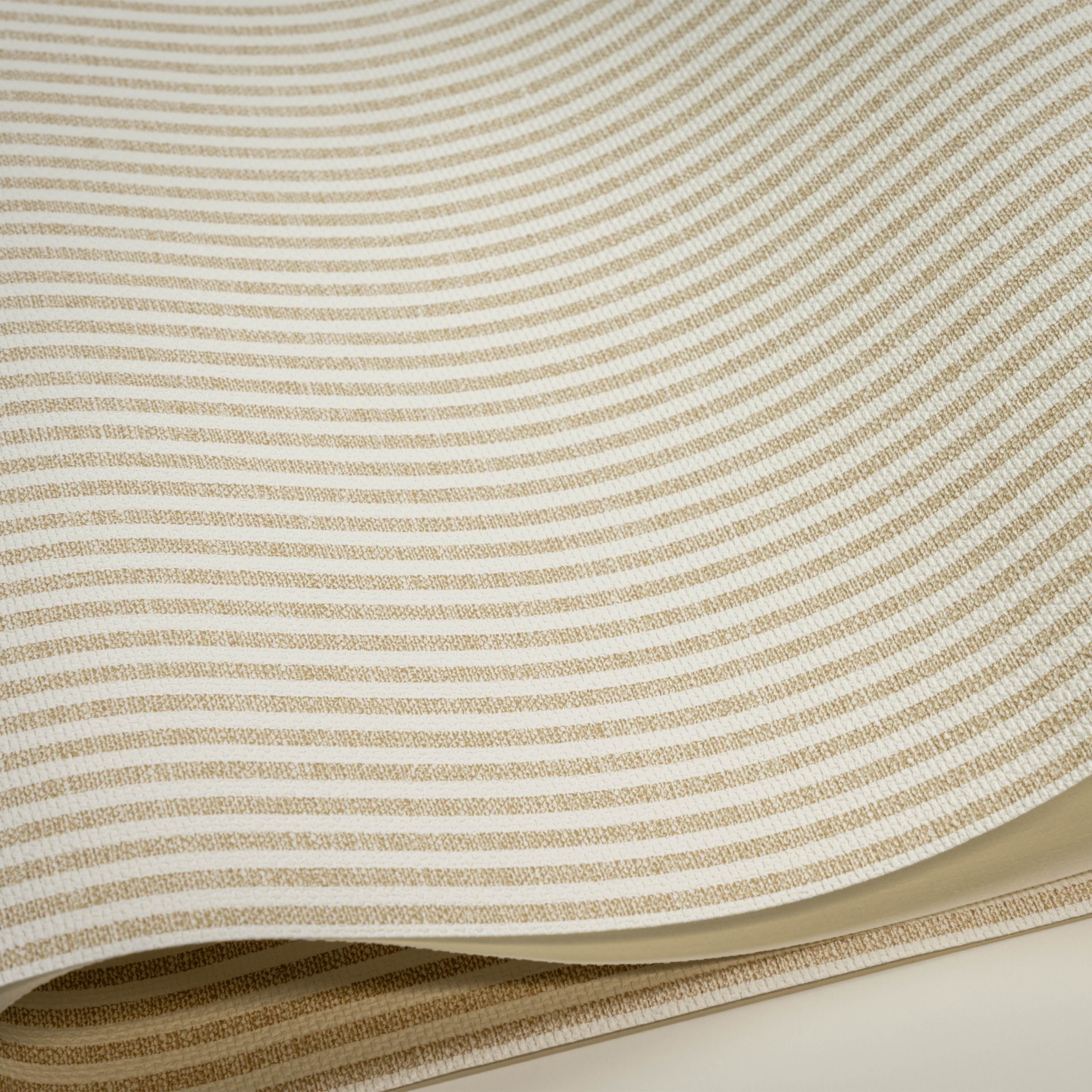 Papel pintado vinilo aplicación cola en pared Liso Linely pecan 6 beige  INSPIRE 53cmx10.05m lavable - 7