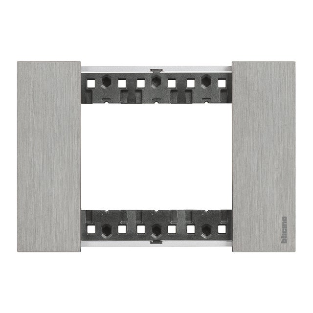 Placca 3 moduli serie Living Now BTICINO in acciaio grigio acciaio