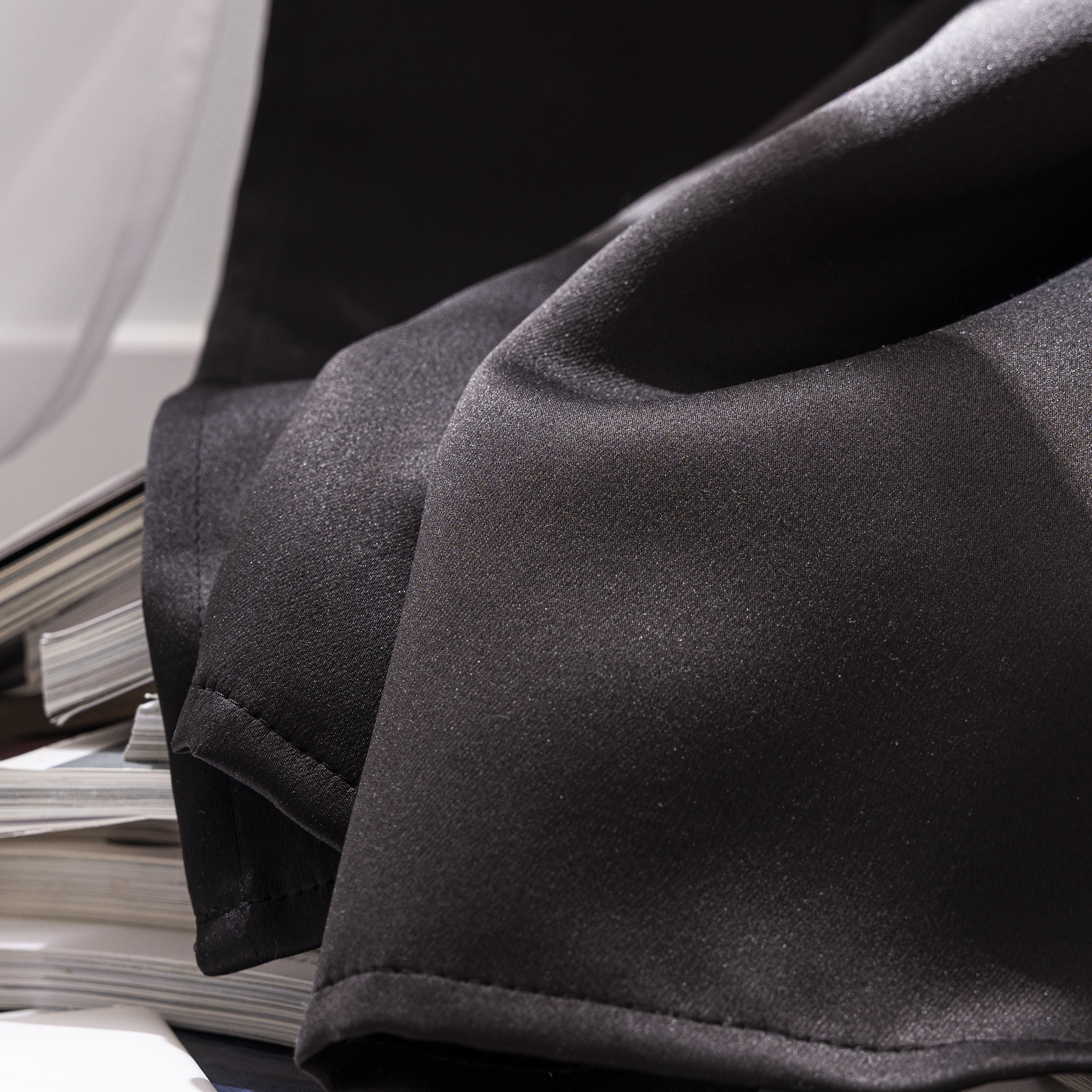 Cortinado ilhós Arel 140x280cm preto Inspire - 7