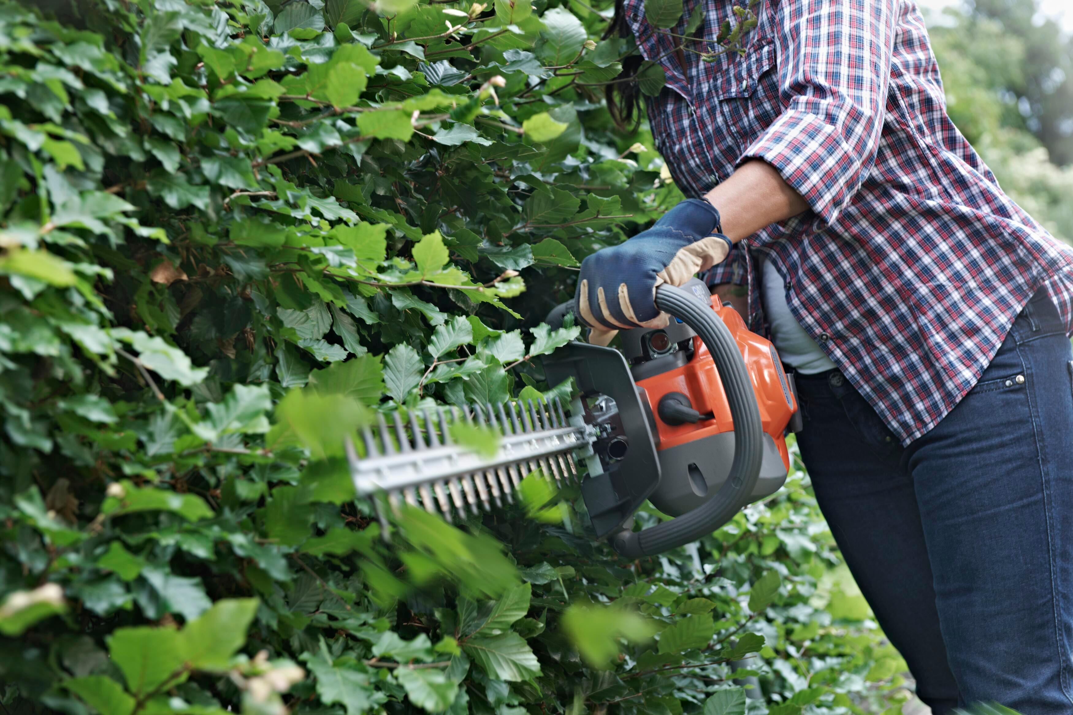 Taille-haie à essence HUSQVARNA 122HD60, 21.7 cm³ L.60 cm - 3