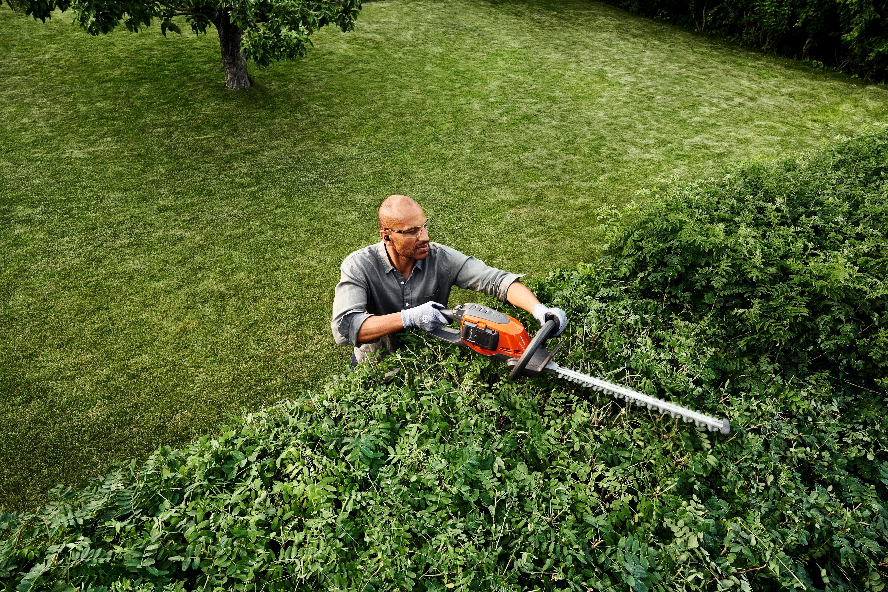 Taille-haie à batterie 36V HUSQVARNA 215iHD45 nu L.45cm - 3