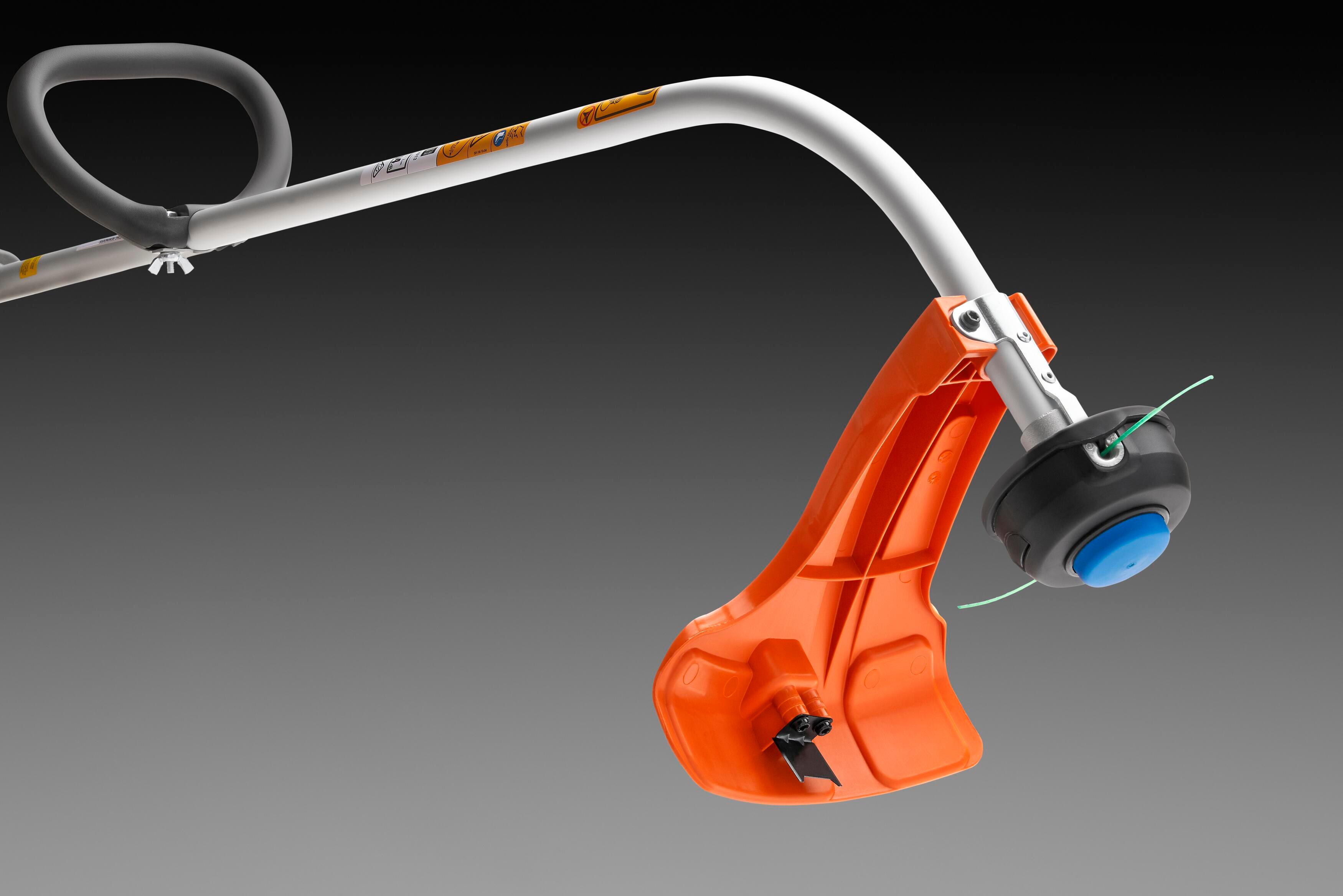 Coupe-bordures thermique HUSQVARNA 122C, l.43 cm, 21.7 cm³ - 5