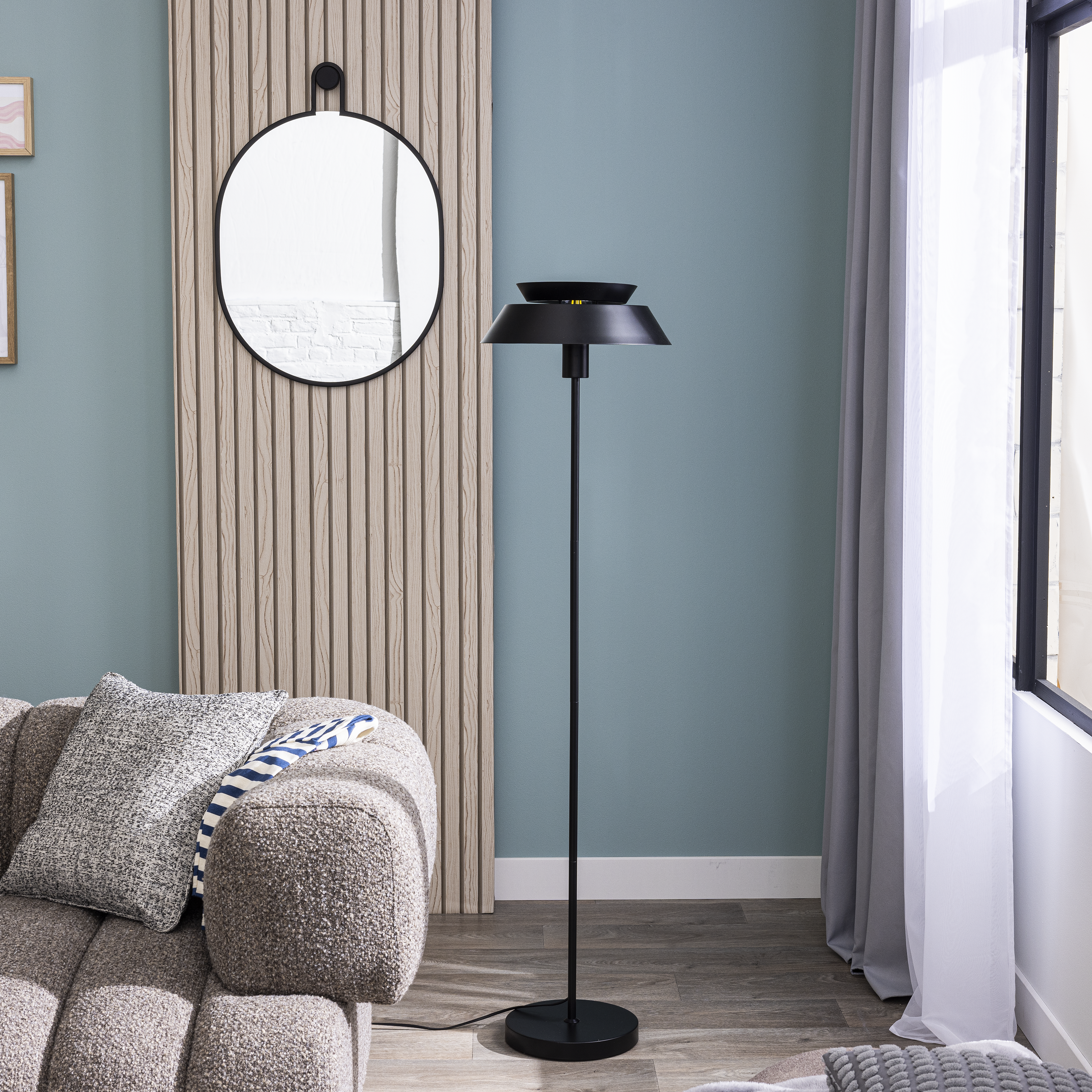 Lampa podłogowa Dulcie czarna E27 140 cm Inspire