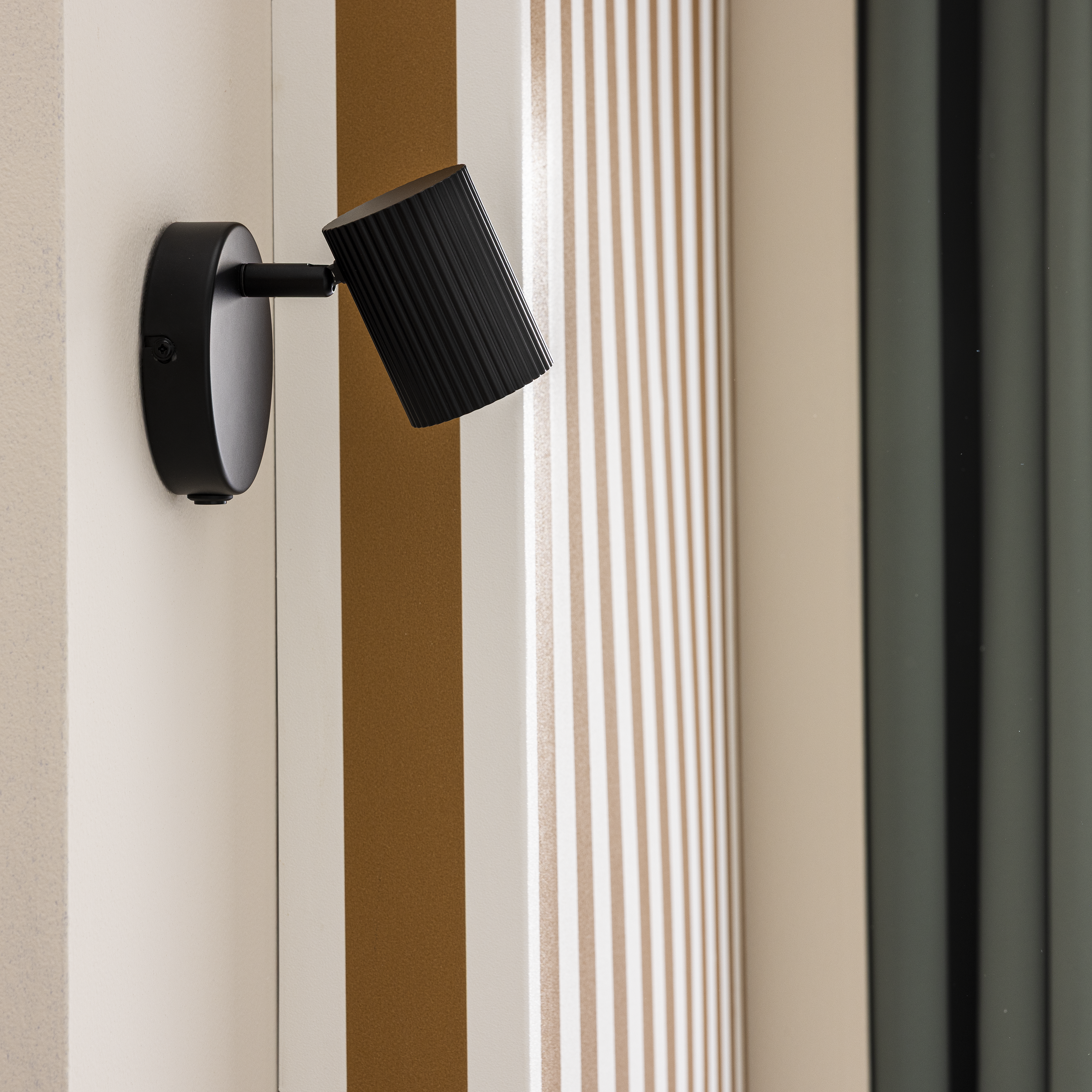 Projetor sem fonte de luz GU10 d6 10.5 cm preto Inspire Fabio - 9