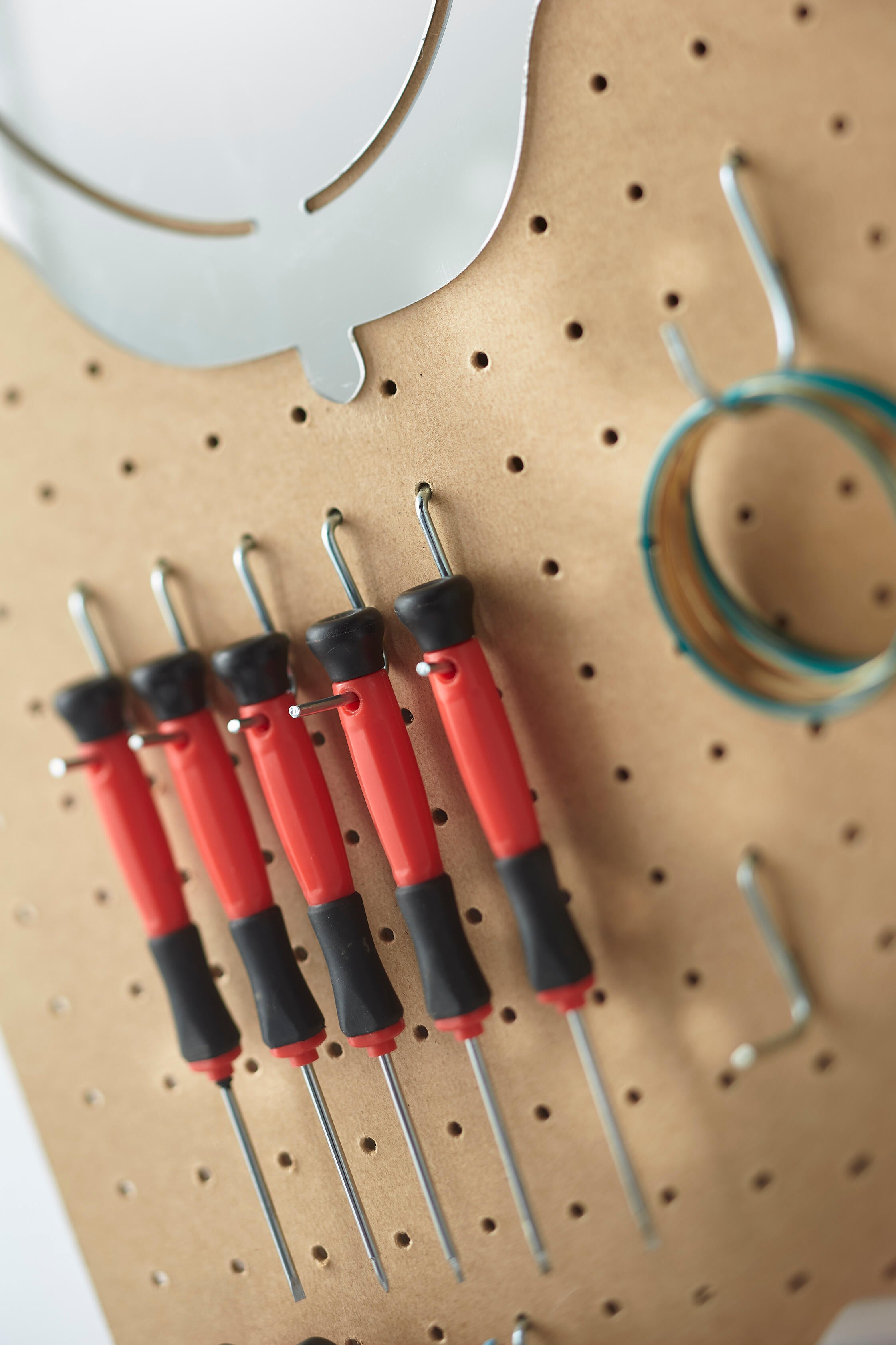 Painel perfurado 90X60 MADEIRA - 4