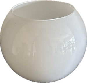 Vaso In Ceramica Sfera Dipinta A Mano Con Piattino, Bianco 11 Cm, Ecokeramik, Pezzo Unico Per Fiori