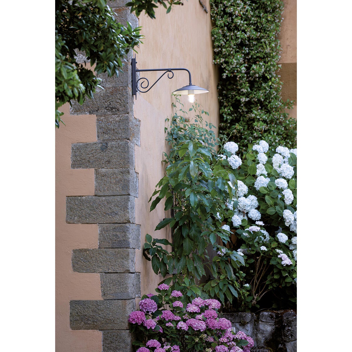 Applique classico da esterno Piatto antico nero IP43 E27 SOVIL - 2