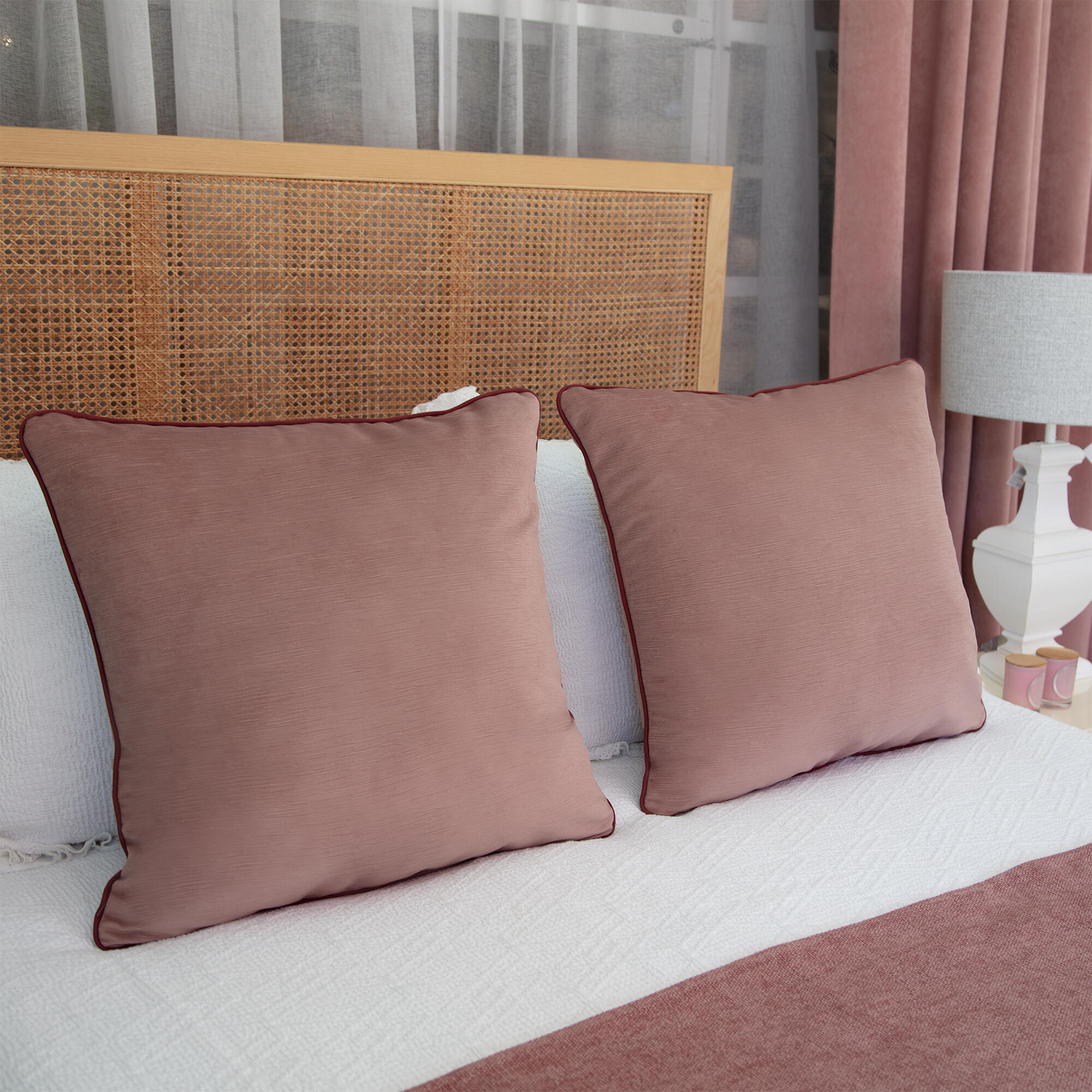 Cojín decorativo cuadrado Velvetlin  lino poliéster liso rosa empolvado cordoncillo 60x60cm - 3