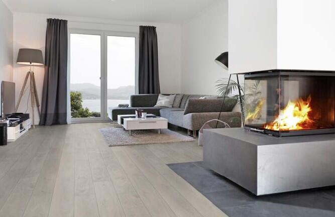 Sol stratifié chêne naturel Interlaken MOD 05 AC5 Ep. 10 mm L. 129 x l. 12,9 cm -SWISS KRONO    - 4