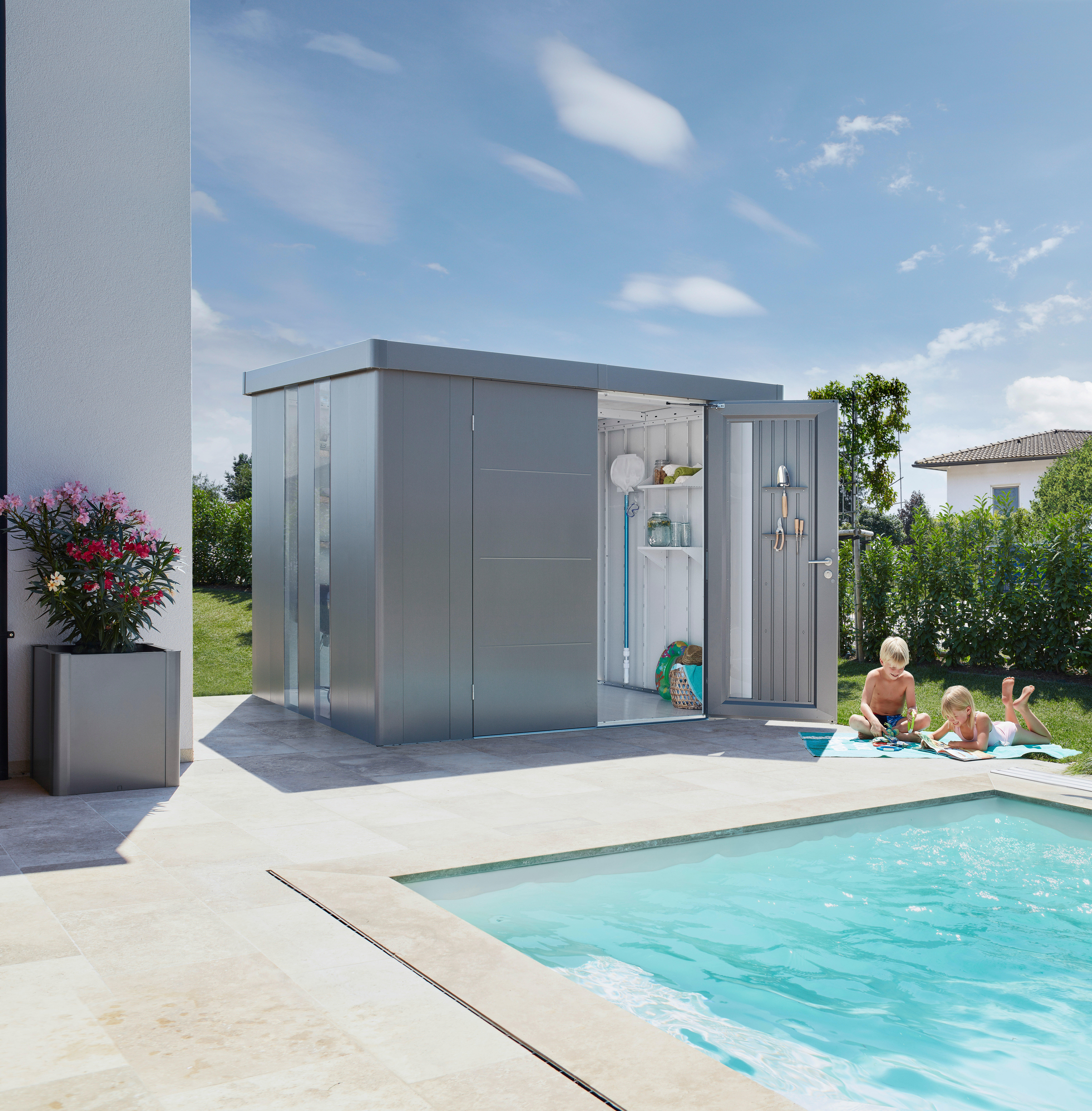 caseta de metal neo 2c de 292x222x236 cm y 689 m2 con 05 mm espesor y doble puerta abatible biohort