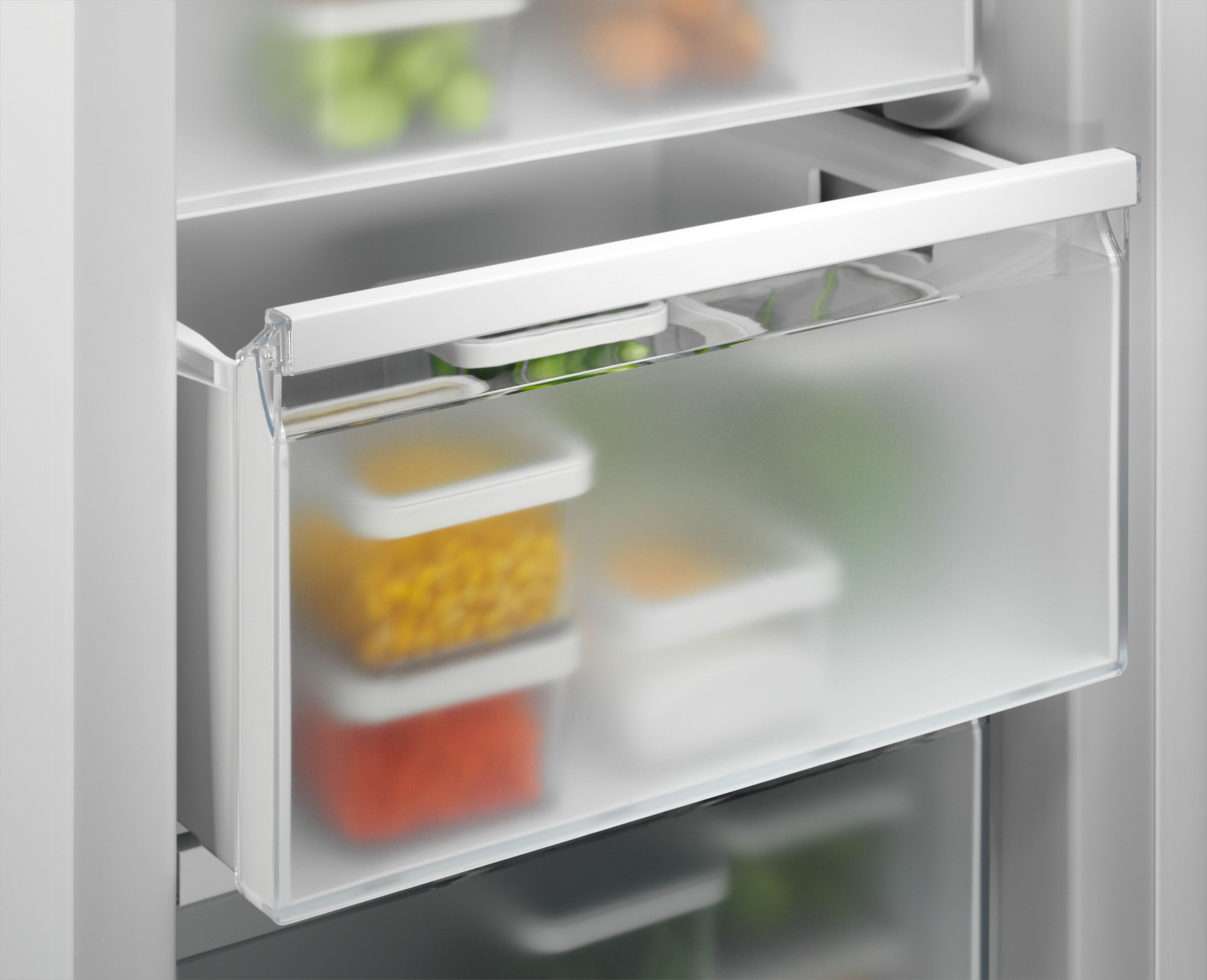 Congelador vertical ELECTROLUX TB7NA18AES 177x55cm 212L blanco clase E - 3