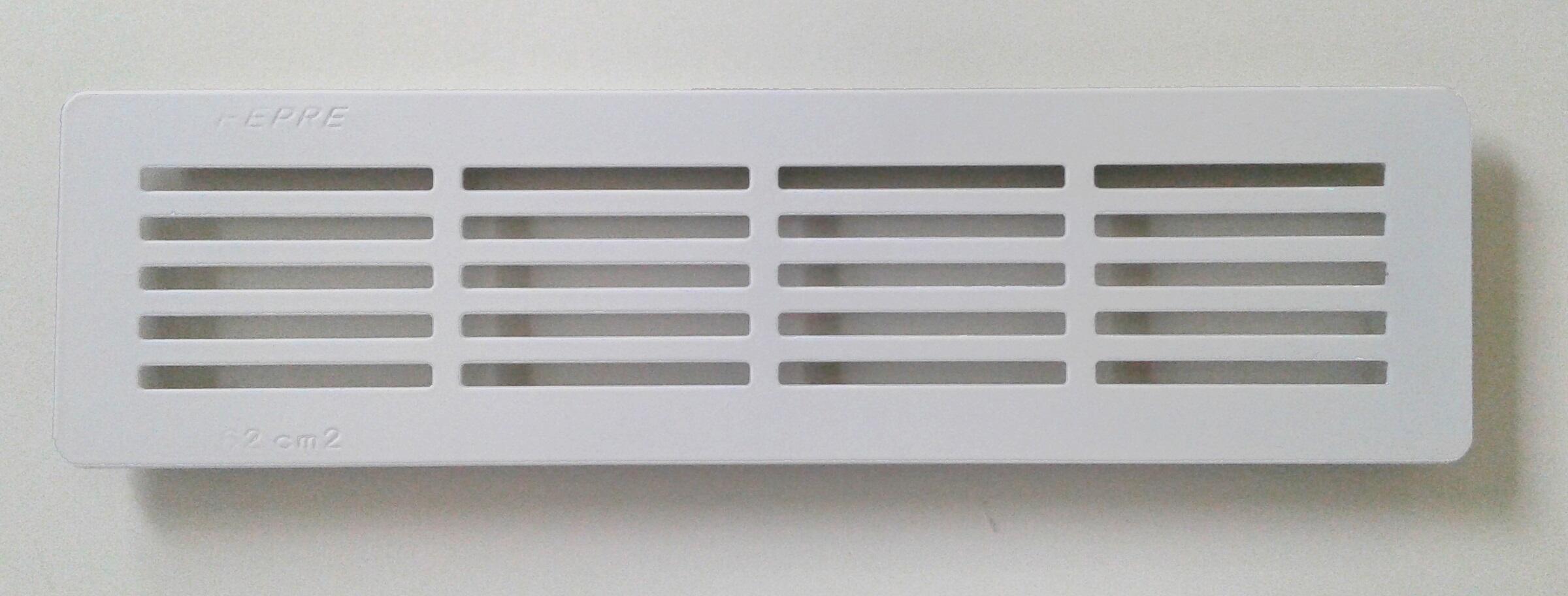 Rejilla de aluminio decorativa empotrable plata mate 6.6x28x1,5 cm